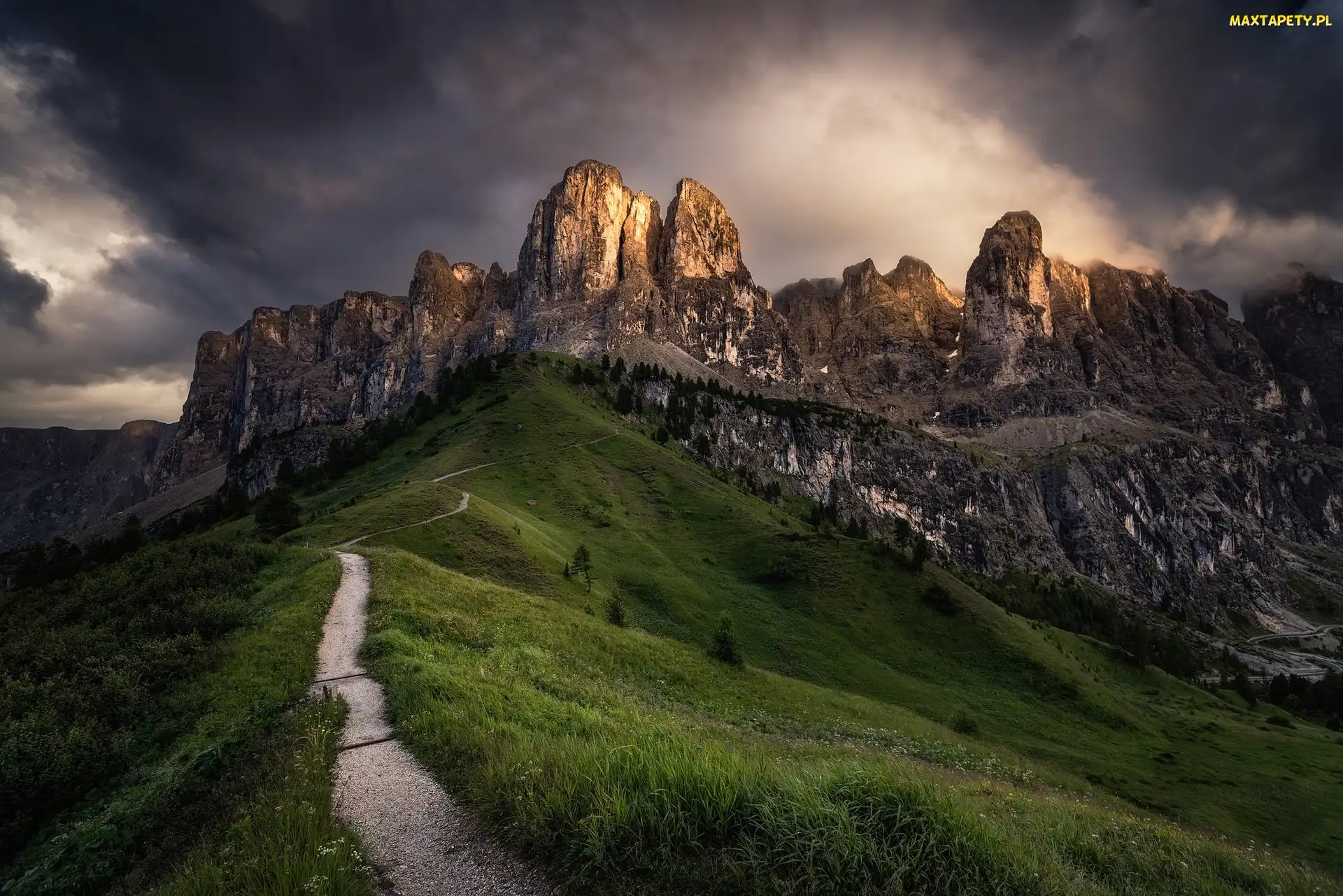 Góry Sella, Przełęcz Gardena Pass, Południowy Tyrol, Ścieżka, Dolomity, Włochy, Alpy