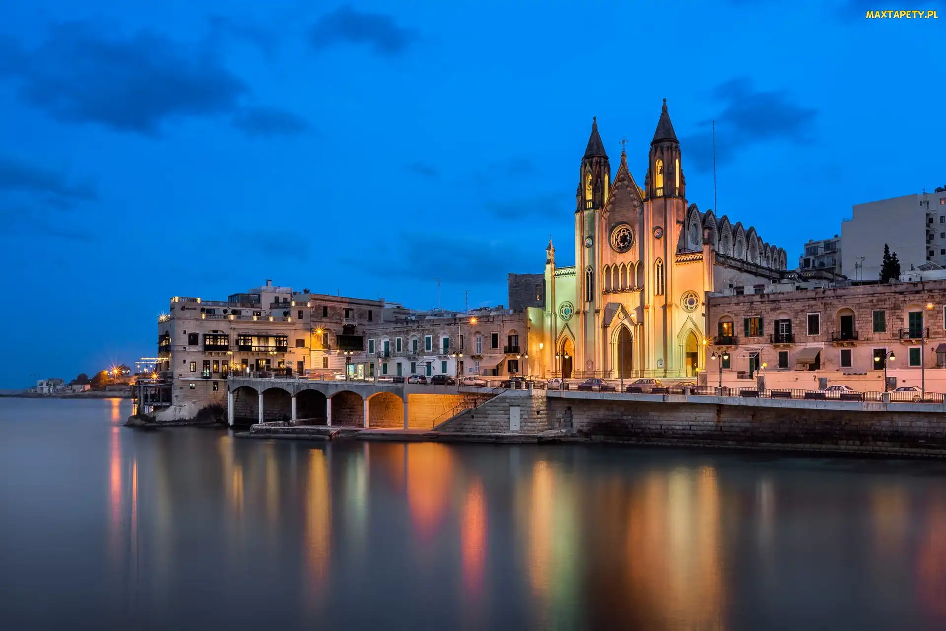 Zatoka Balluta Bay, Światła, Saint Julians, Malta, Kościół Karmelitów, Kościół parafialny pw. Najświętszej Marii Panny z Góry Karmel