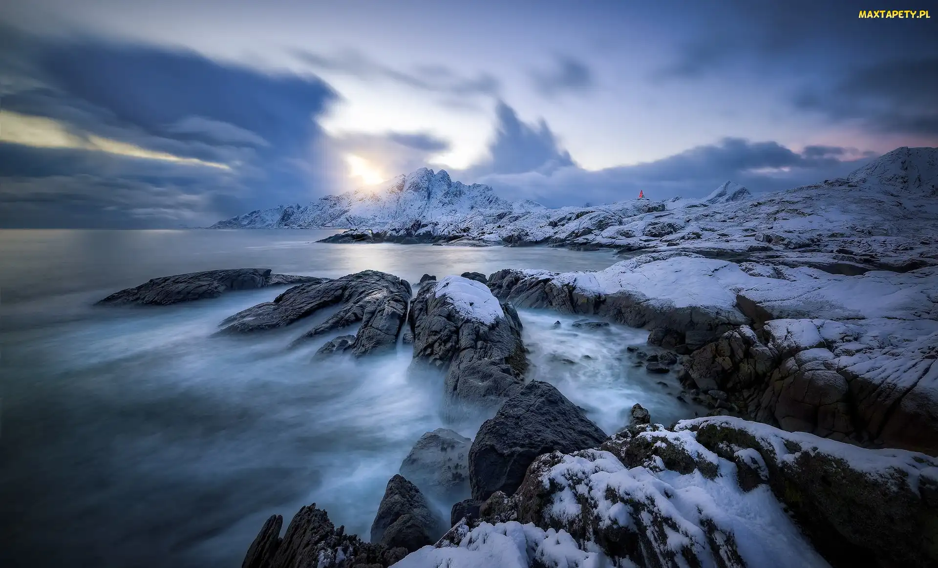 Śnieg, Skały, Lofoty, Norwegia, Morze Norweskie, Wyspa Flakstadøya
