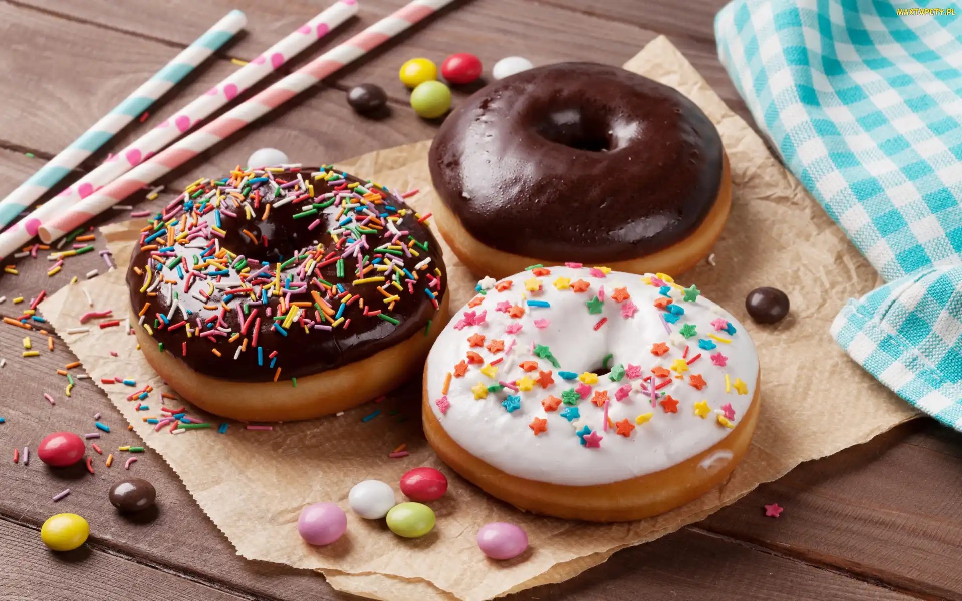 Trzy, Polewa, Pączki, Donuty, Lukrowane