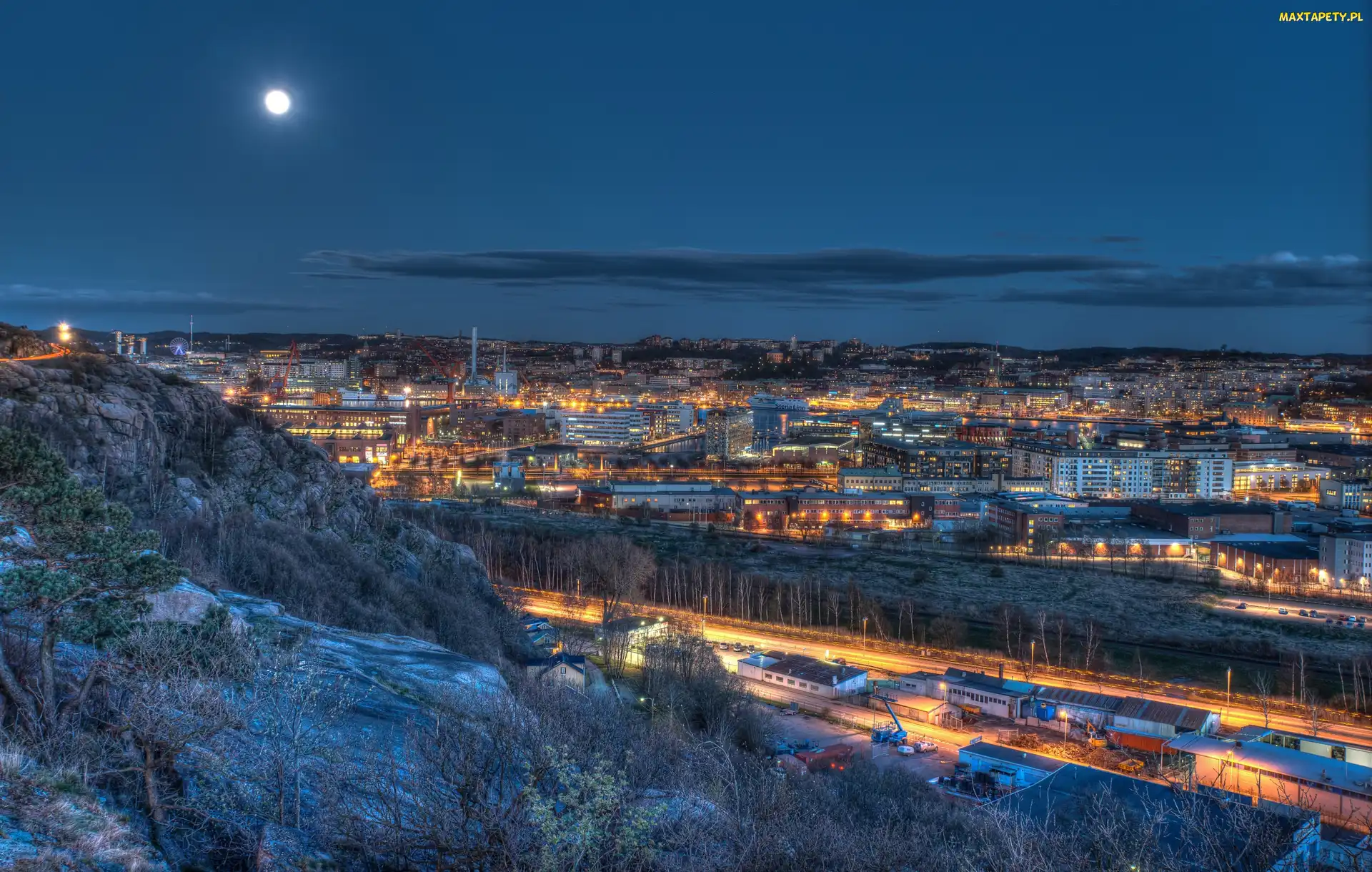 Wieczór, Góra Ramberget, Miasto Göteborg, Szwecja, Wyspa Hisingen, Zbocze