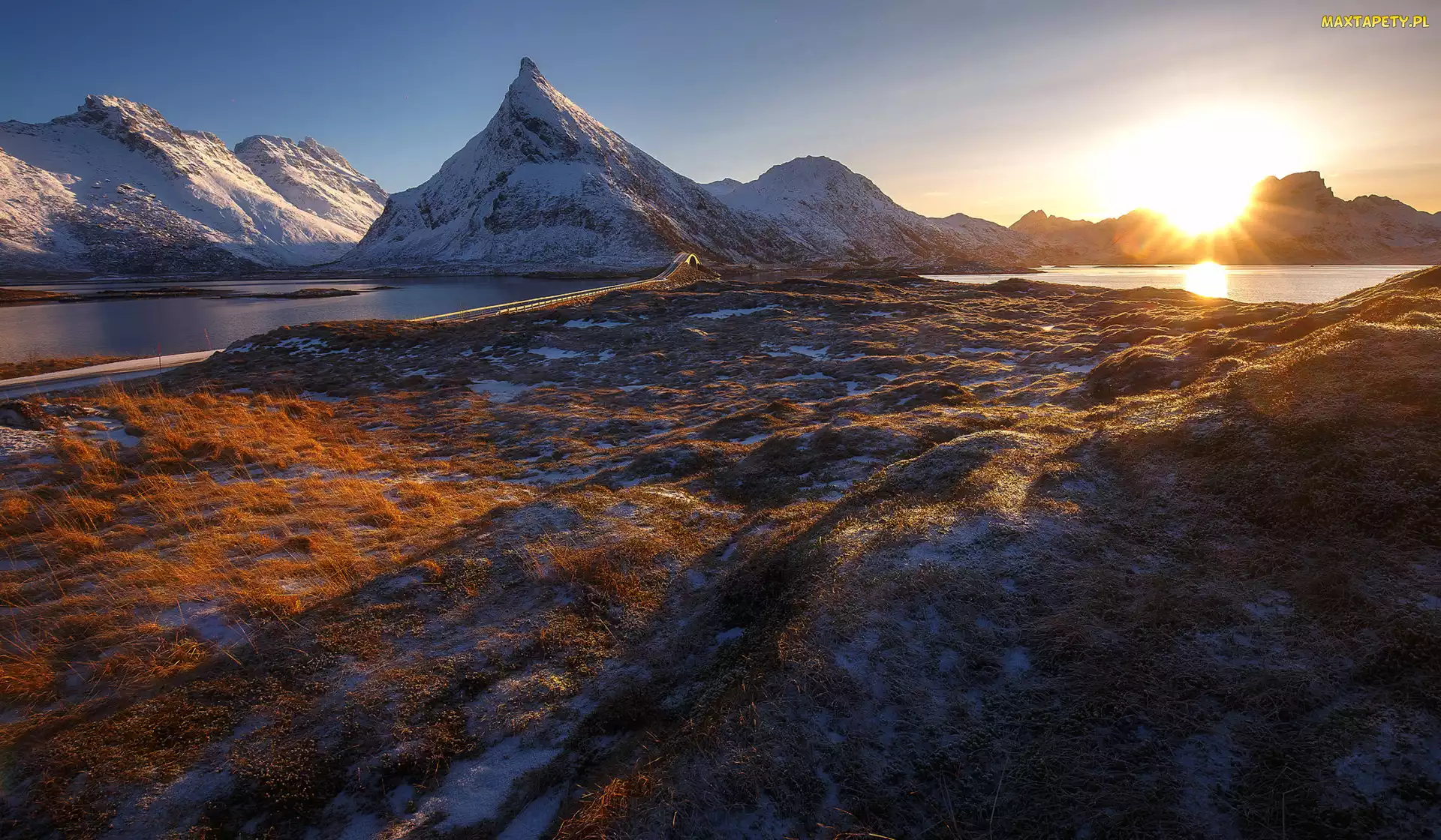 Góry, Wschód słońca, Norwegia, Lofoty