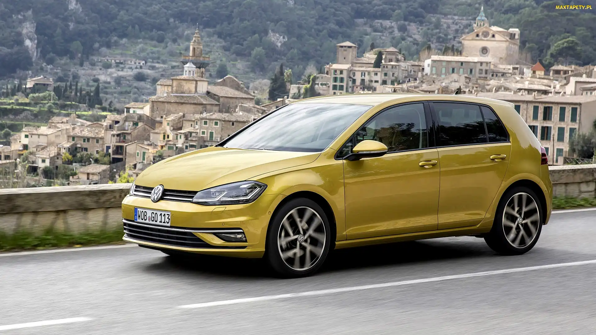 Budynki, 2017, Volkswagen Golf 7, Facelift