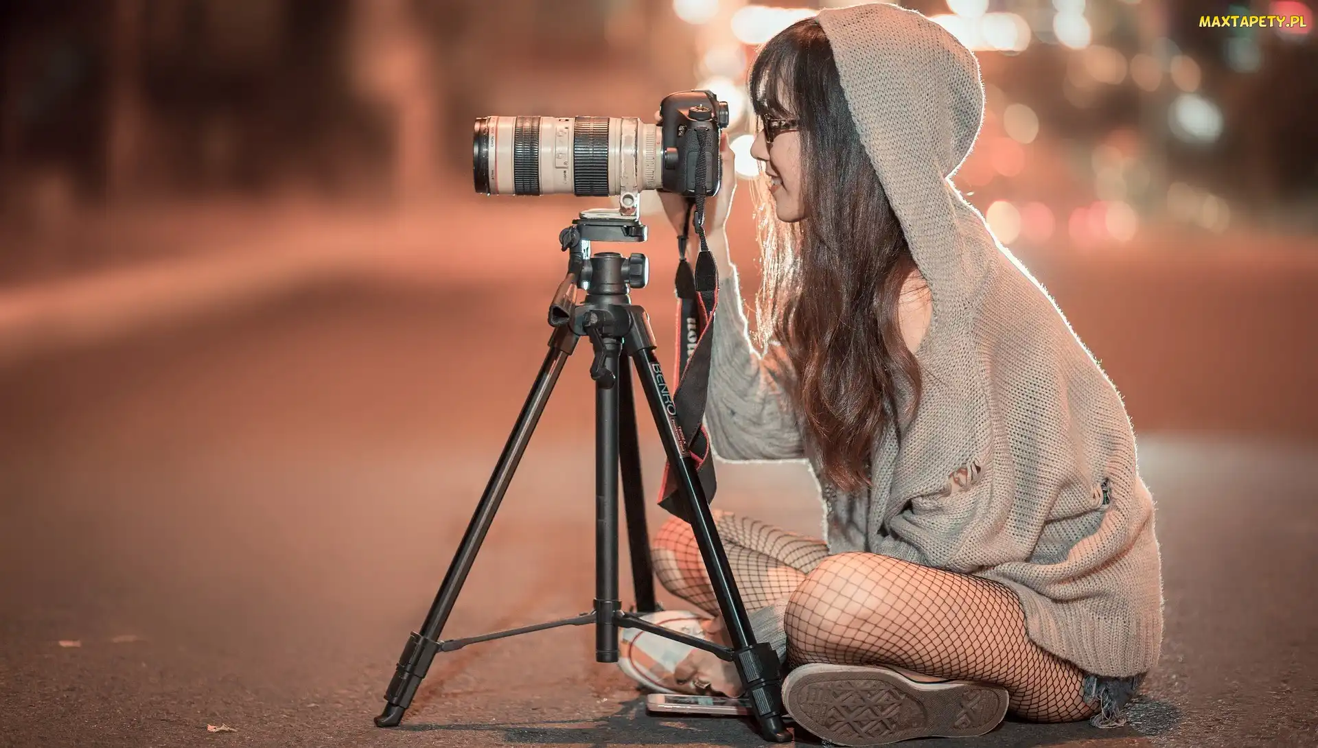 Aparat fotograficzny, Statyw, Dziewczyna