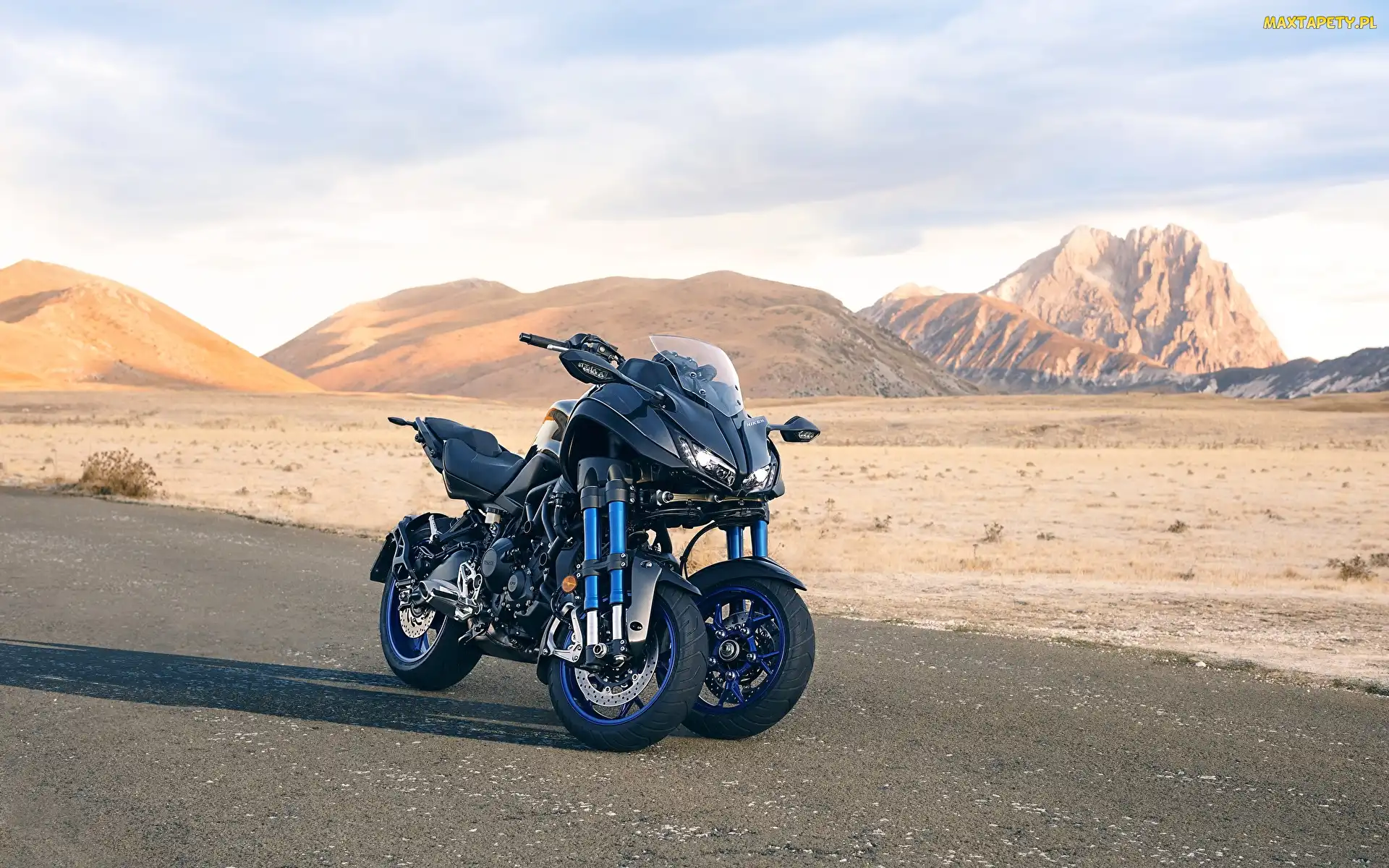 Yamaha Niken, Góry, Motor trzykołowy