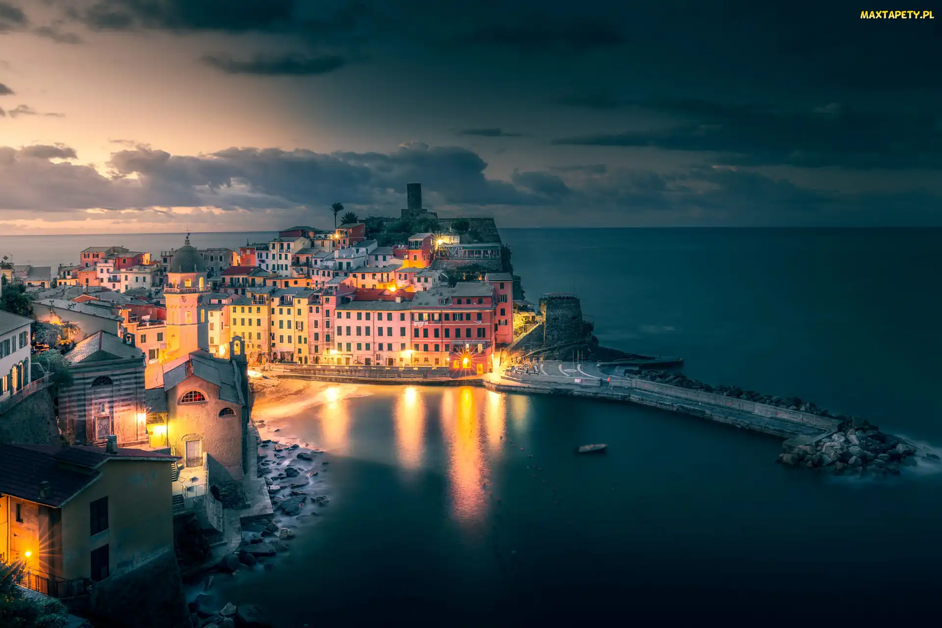 Vernazza, Cinque Terre, Morze, Domy, Światła, Włochy
