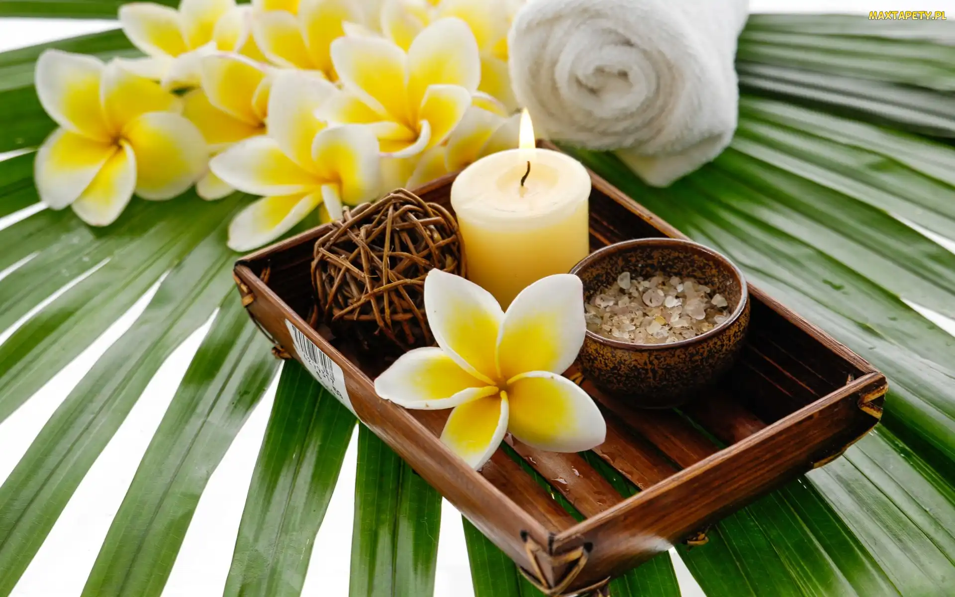 Kwiaty, Świeca, SPA, Ręcznik, Liść, Plumeria, Taca, Sól