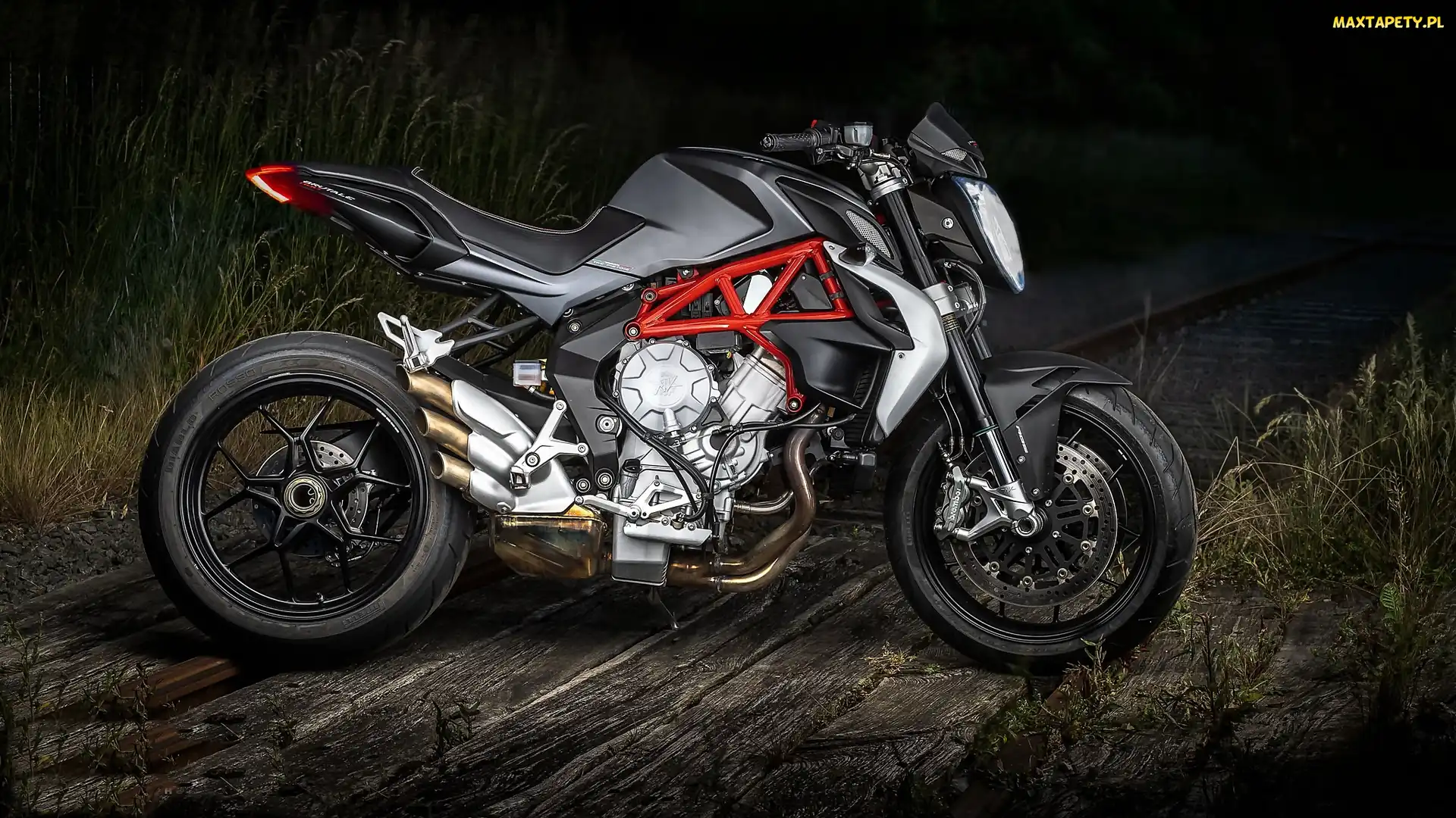 Motocykl, MV Augusta Brutale 800