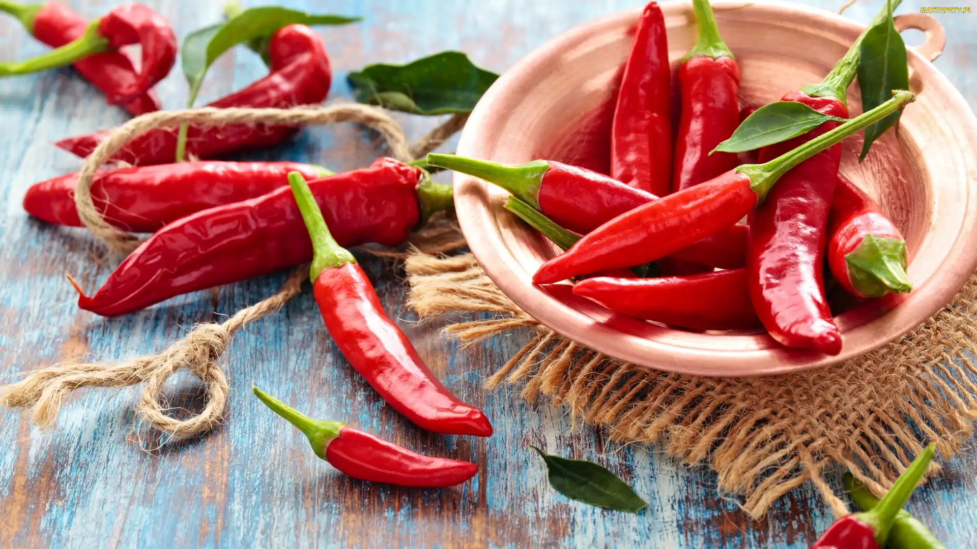Czerwone, Serwetka, Talerz, Papryczki chili