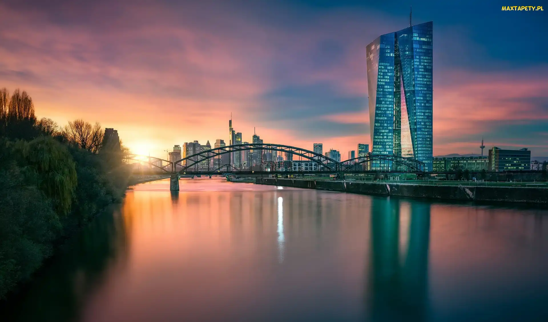 Most, Rzeka Men, Europejski Bank Centralny, Wschód słońca, Niemcy, Wieżowiec, Frankfurt nad Menem