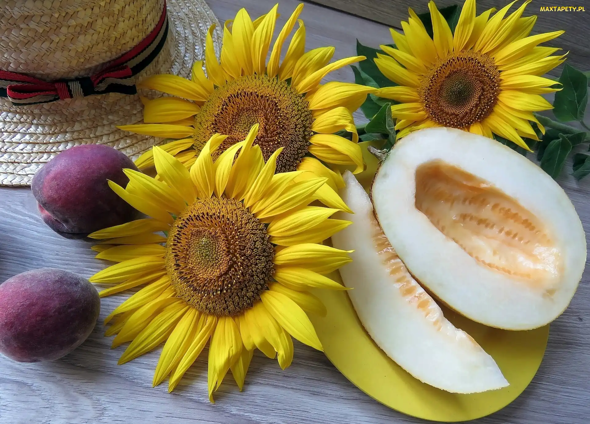 Słoneczniki, Kapelusz, Śliwki, Melon, Kwiaty