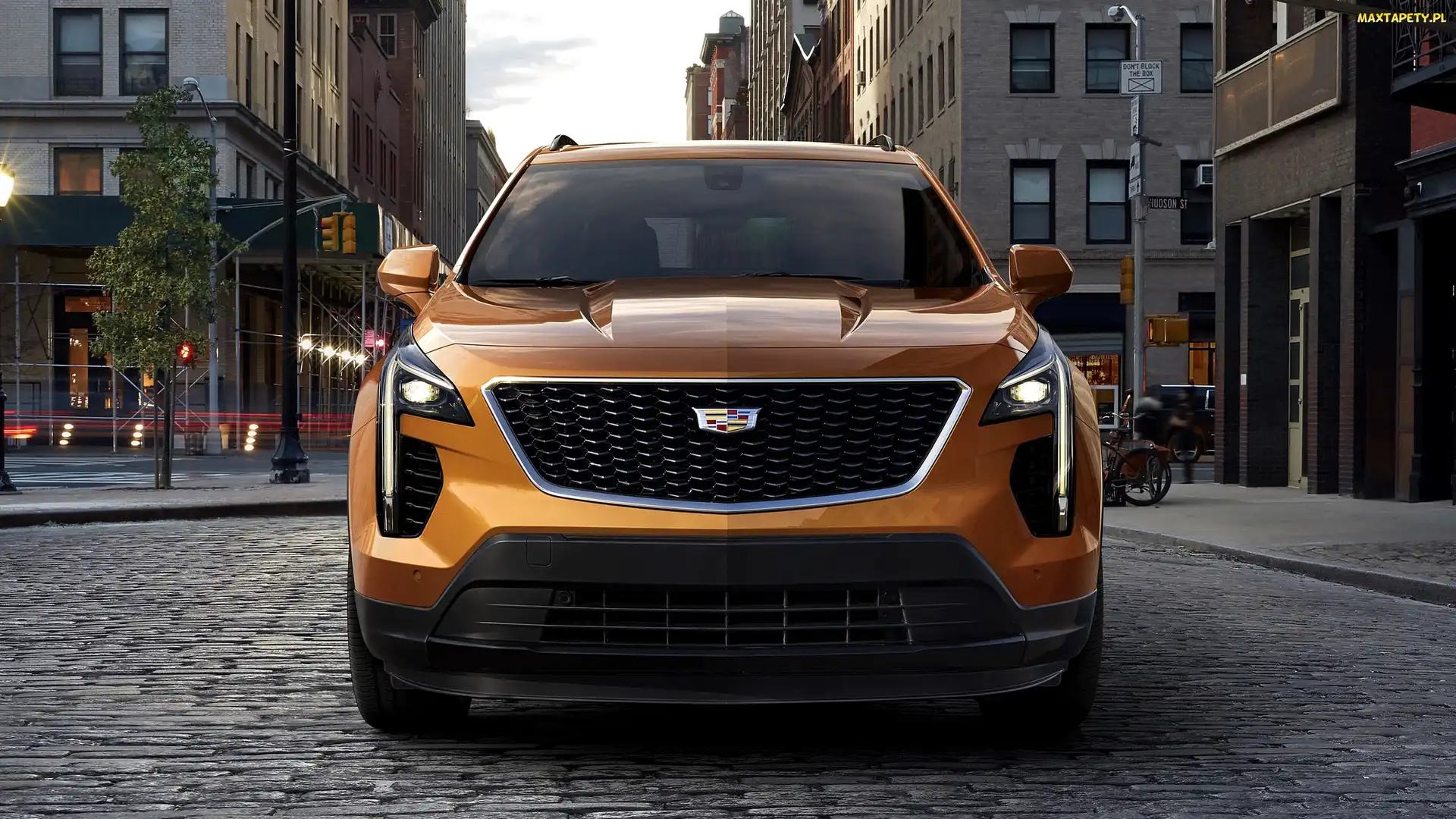 Cadillac XT4, Przód