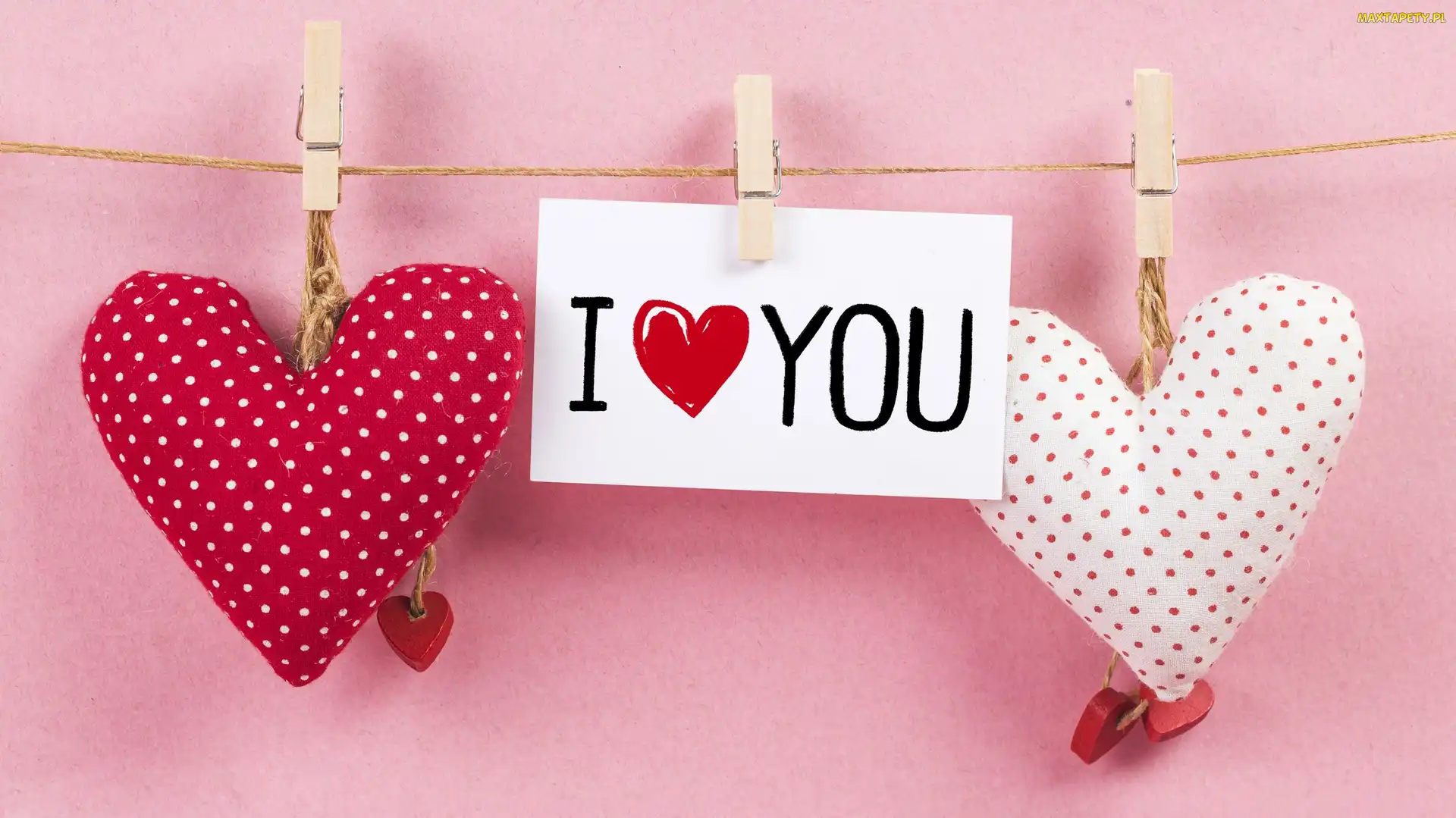 Spinacze, Sznurek, Kartka, Serca, Napis, I love You