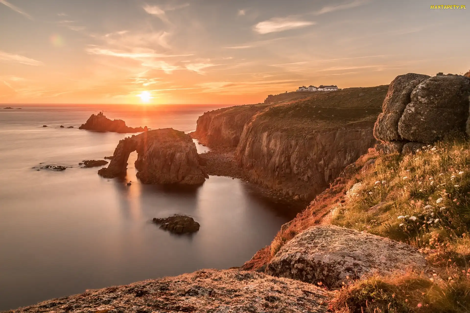 Wybrzeże, Kornwalia, Enys Dodnan Arch, Anglia, Przylądek Lands End, Punkt widokowy, Morze, Skały, Zachód słońca