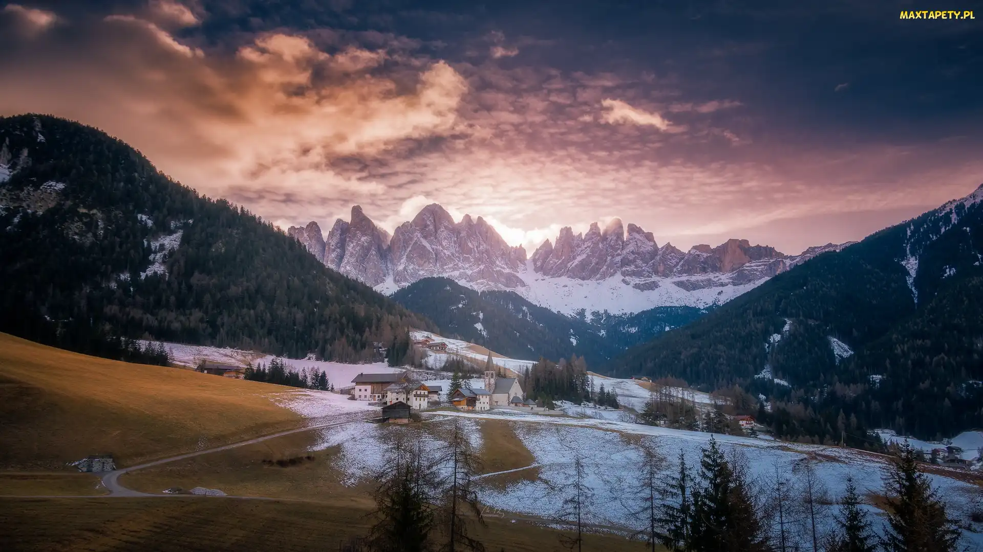 Włochy, Lasy, Dolina Val di Funes, Domy, Zima, Dolomity, Wieś, Santa Maddalena, Góry