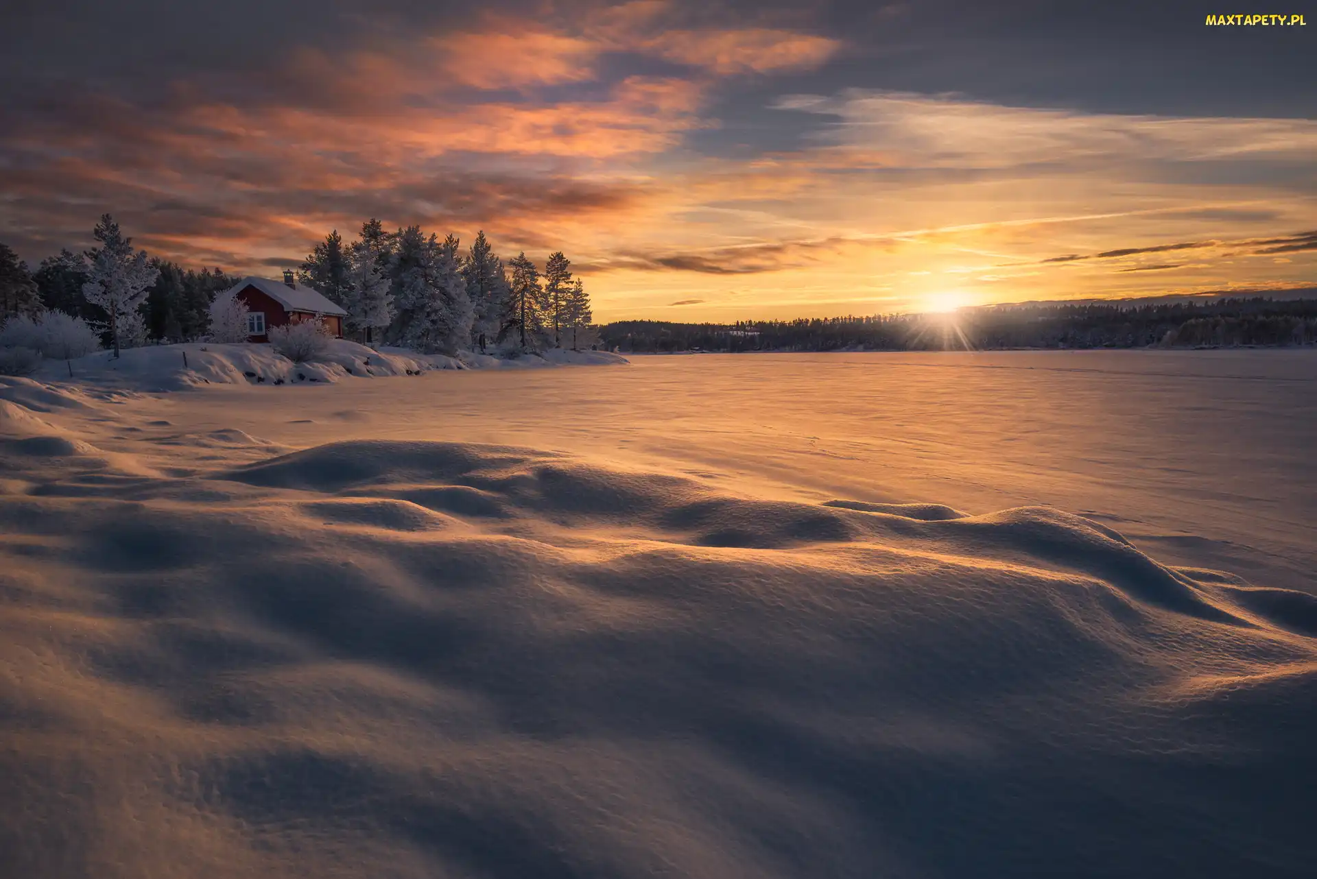 Ringerike, Norwegia, Zachód słońca, Dom, Drzewa, Jezioro, Zima