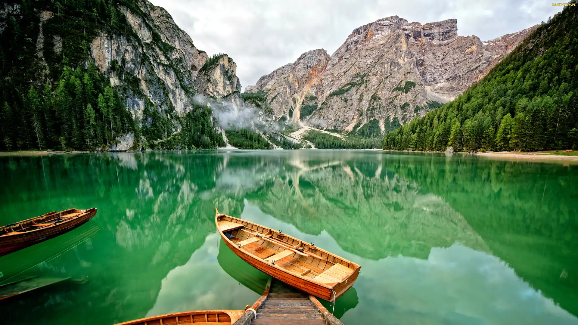 Pomost, Dolomity, Jezioro Pragser Wildsee, Łódki, Góry, Włochy, Tyrol