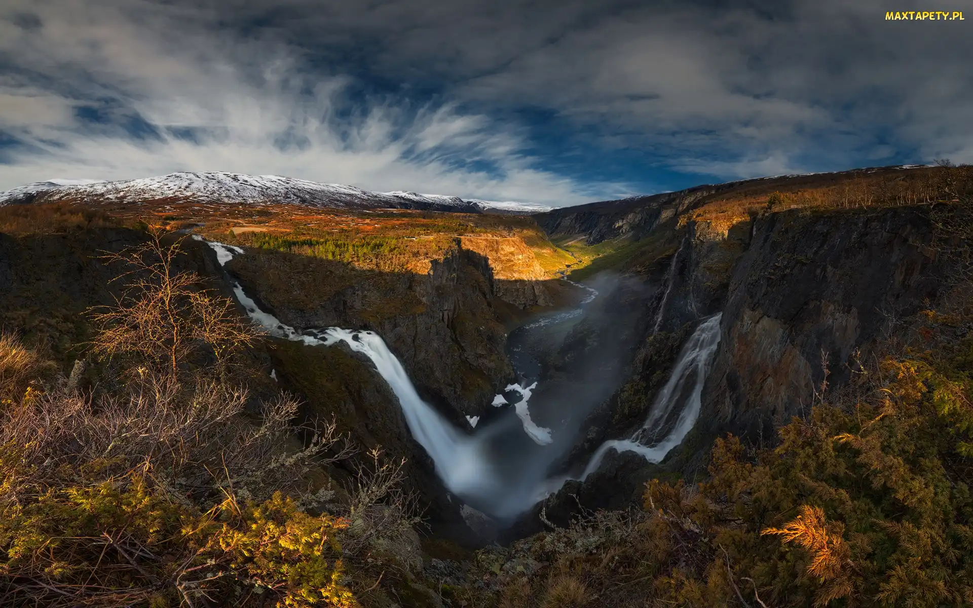 Dolina Mabodalen, Chmury, Rzeka Bjoreio, Wodospad Voringfossen, Norwegia