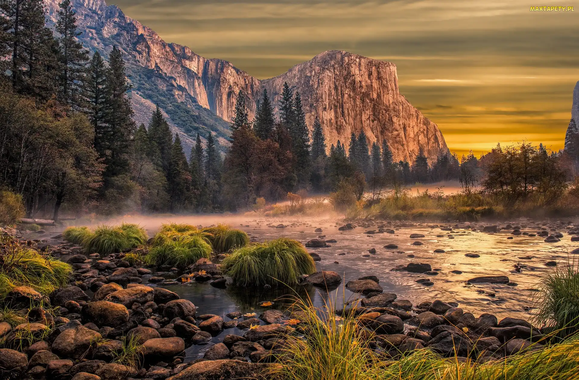 Stany Zjednoczone, Park Narodowy Yosemite, Mgła, Kalifornia, Rzeka Merced, Szczyt El Capitan, Kamienie, Rośliny, Góry, Drzewa