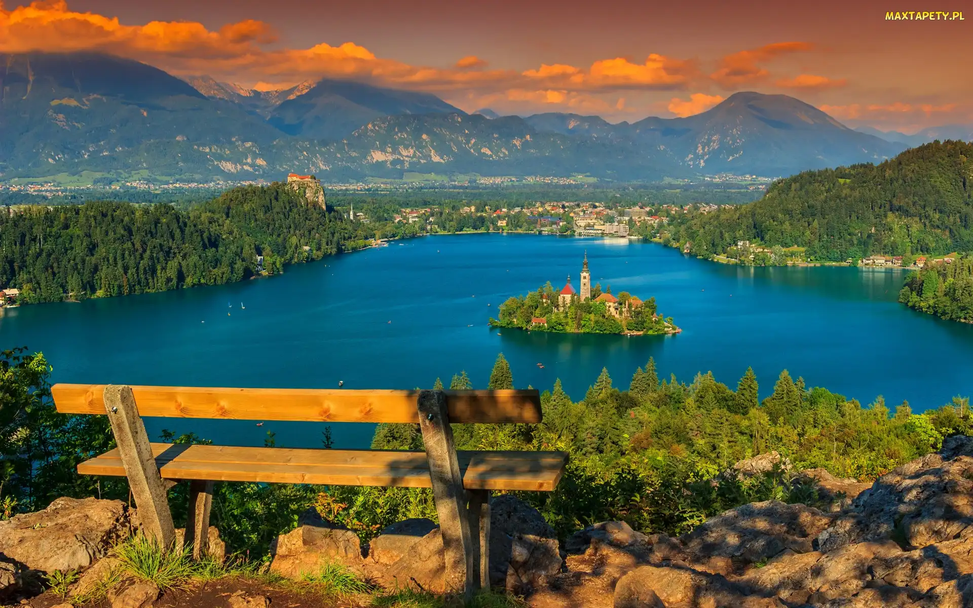 Góry, Zachód słońca, Jezioro Bled, Ławka, Kościół, Słowenia, Wyspa Blejski Otok