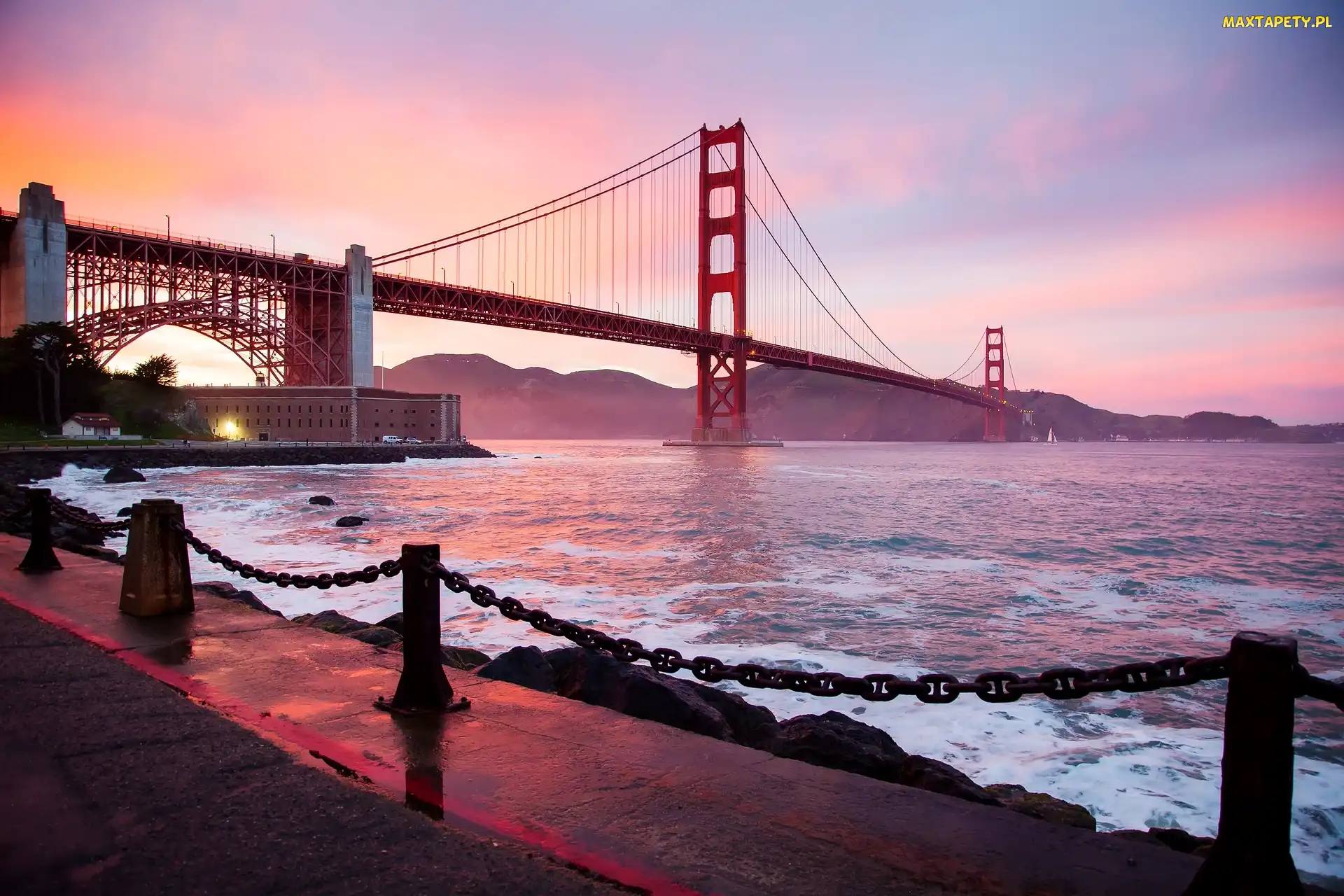 Cieśnina Golden Gate, Stany Zjednoczone, Stan Kalifornia, Wschód słońca, Most Golden Gate Bridge