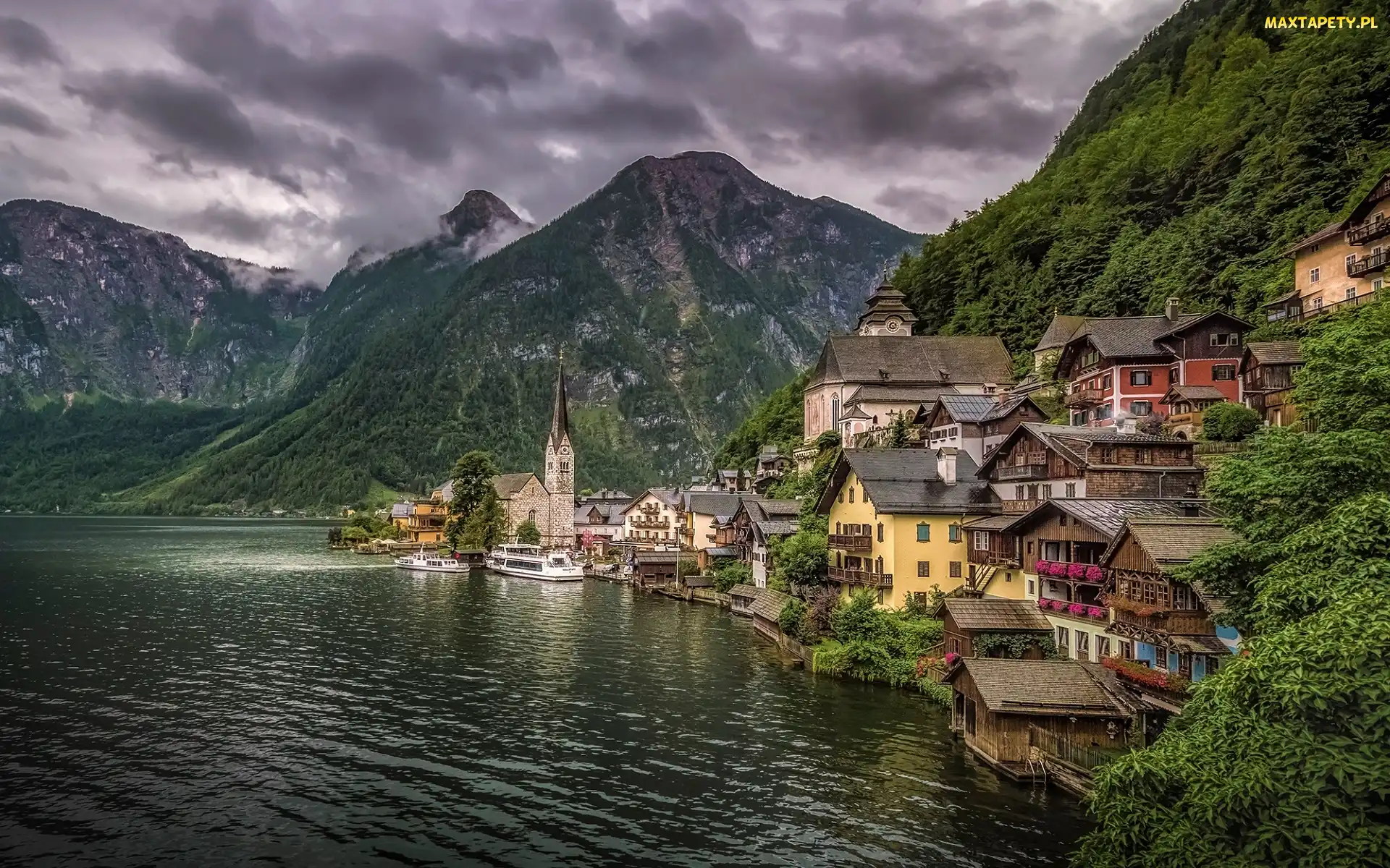 Domy, Alpy Salzburskie, Jezioro Hallstattersee, Austria, Hallstatt, Kościół, Powiat Gmunden, Góry