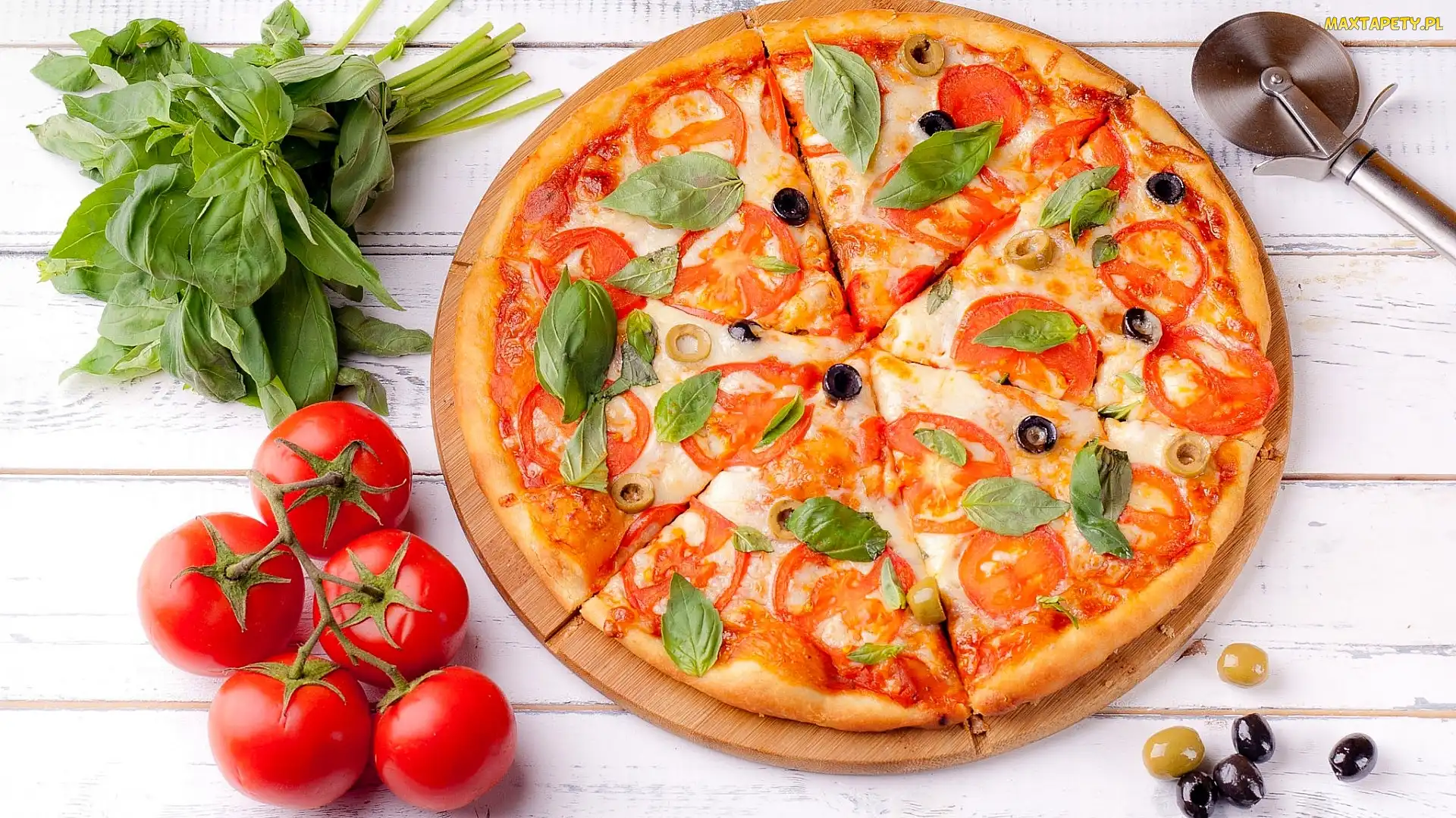 Deska, Bazylia, Oliwki, Pomidory, Pizza