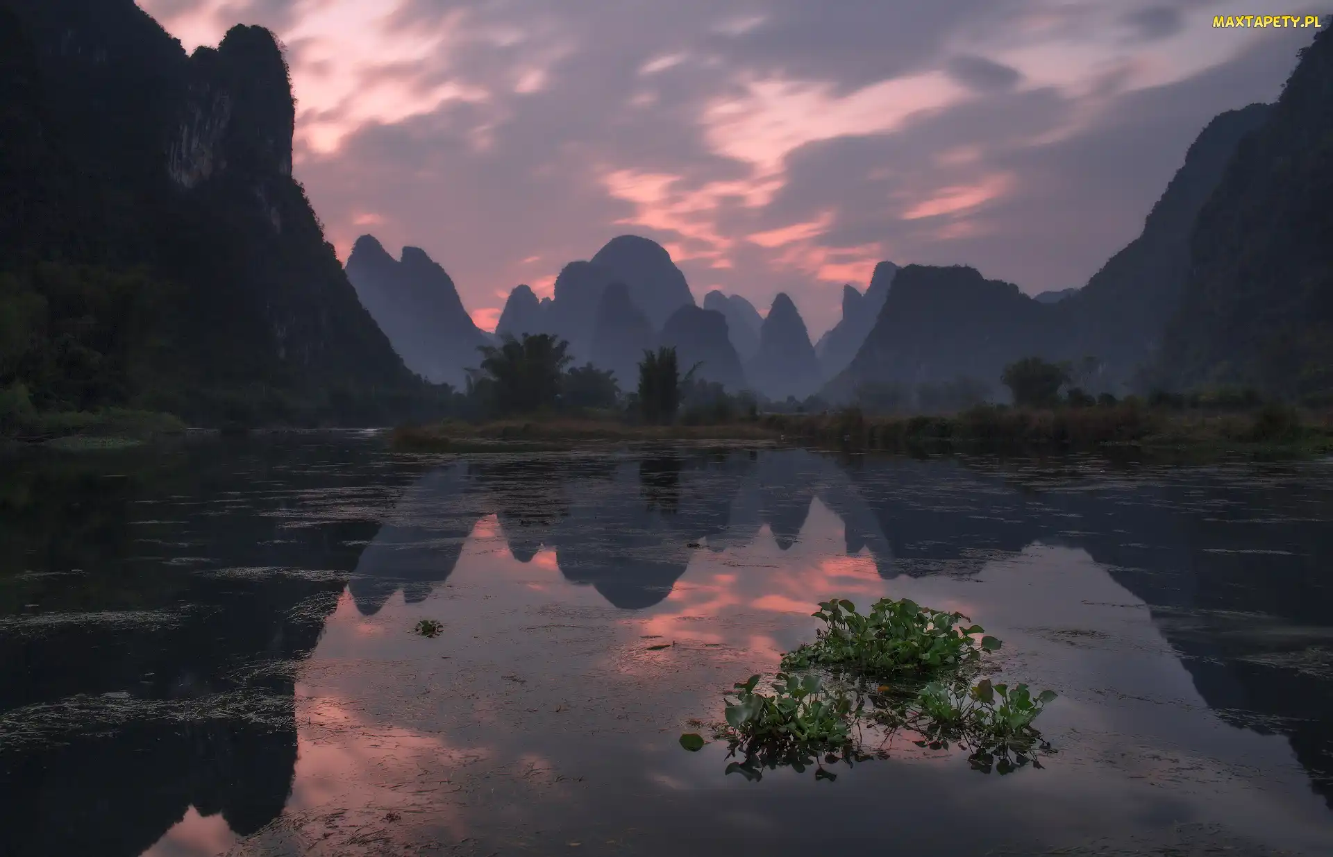 Skały, Odbicie, Góry, Rzeka Gui Jiang, Yangshuo, Ostańce, Chiny, Drzewa