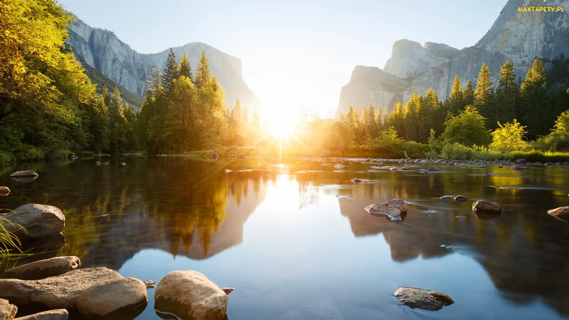 Góry, Wschód słońca, Park Narodowy Yosemite, Kamienie, Kalifornia, Rzeka Merced, Stany Zjednoczone, Drzewa
