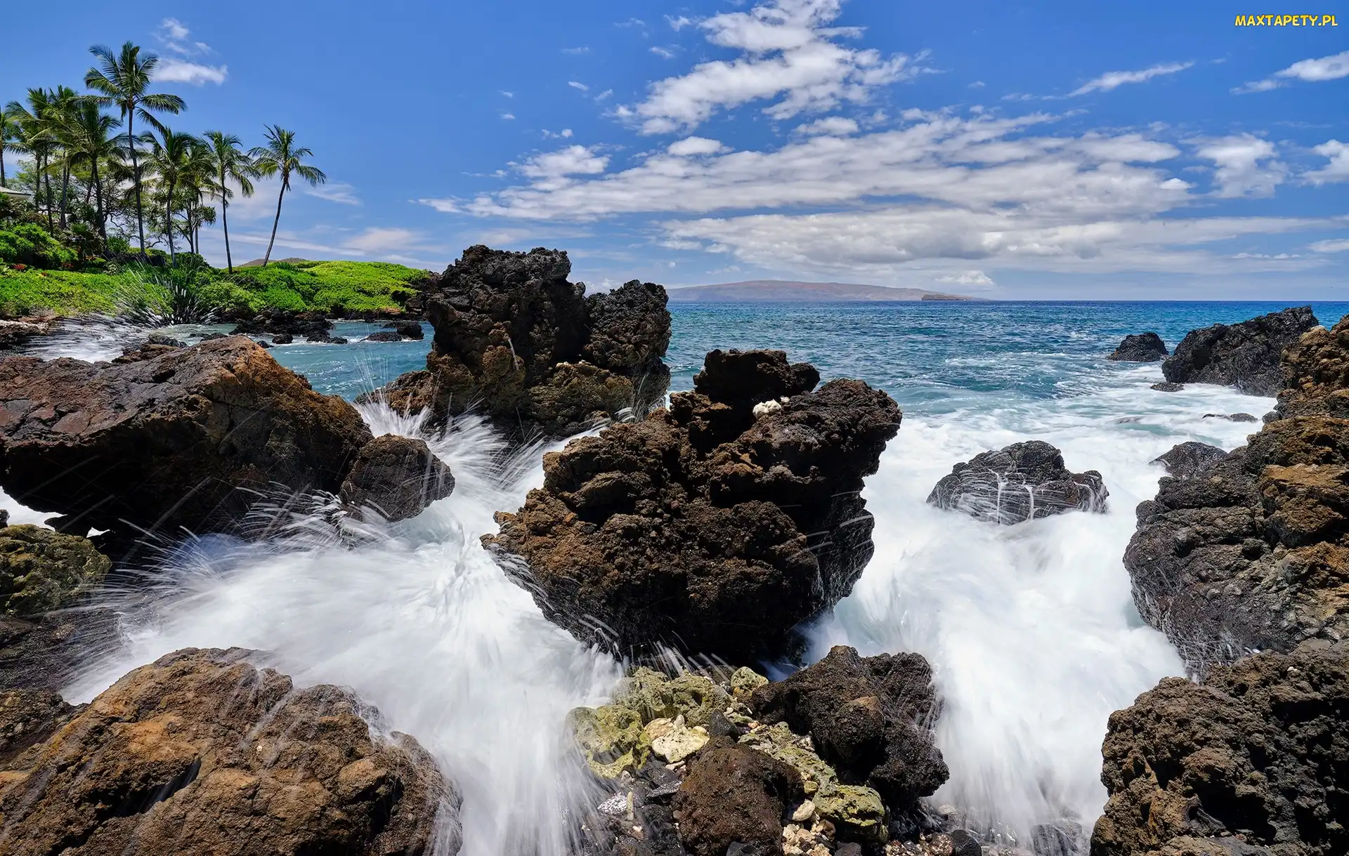 Wyspa Maui, Hawaje, Chmury, Fale, Skały, Palmy, Morze