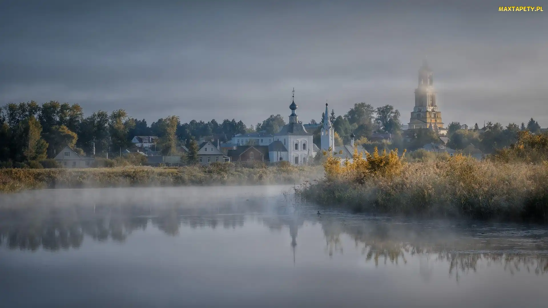Rosja, Suzdal, Cerkiew, Obwód włodzimierski, Mgła, Drzewa, Zarośla, Jesień, Rzeka Kamienka, Domy
