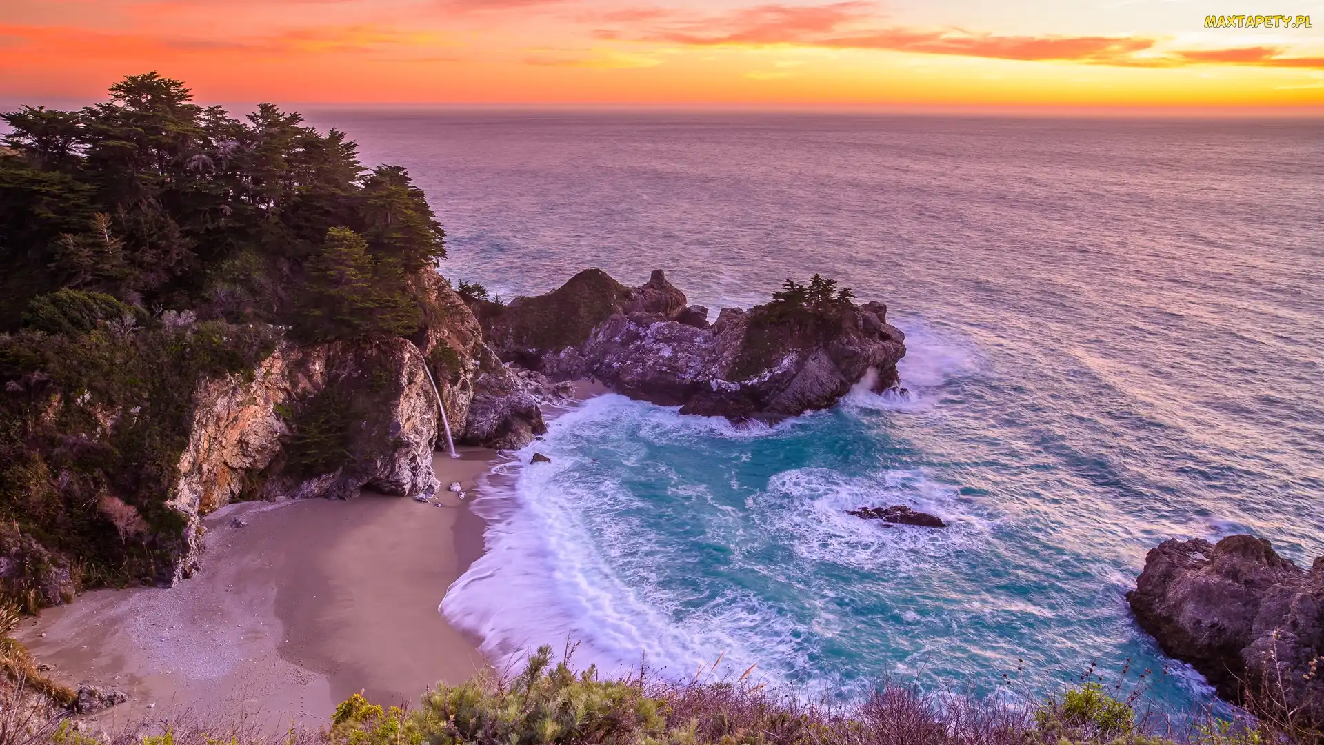Drzewa, Skały, Stany Zjednoczone, Zatoczka McWay Cove, Wodospad McWay Falls, Park stanowy Julii Pfeiffer Burns, Wybrzeże, Kalifornia, Roślinność, Zachód słońca, Morze