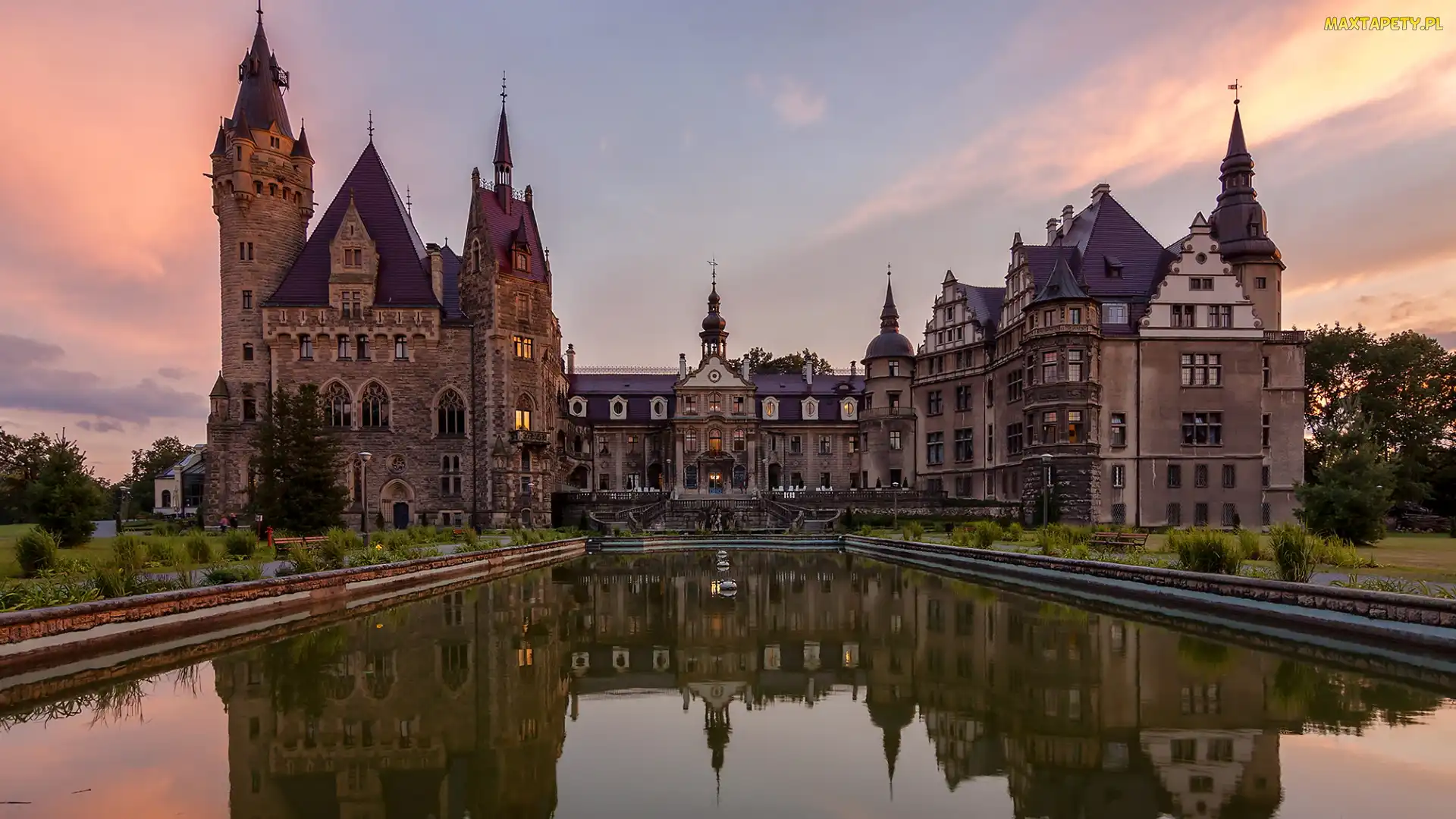 Pałac w Mosznej, Polska, Opolskie, Moszna, Zachód słońca