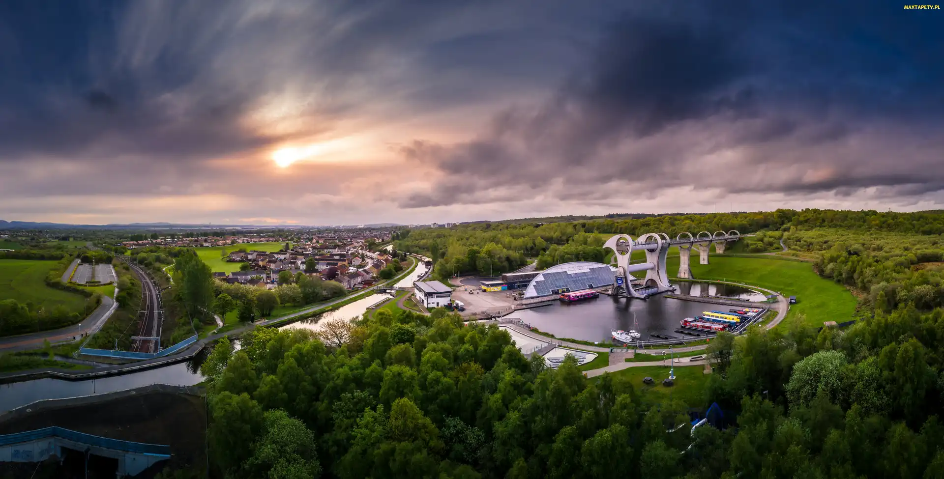 Szkocja, Wschód słońca, Drzewa, Falkirk, Falkirk Wheel, Rzeka, Śluza, Winda, Jezioro, Łodzie