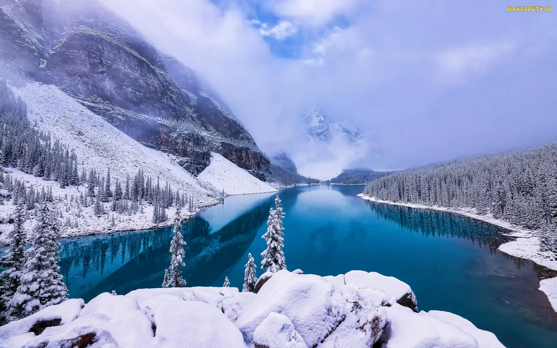 Kanada, Zima, Mgła, Prowincja Alberta, Góry, Jezioro Moraine, Ośnieżone, Lasy, Park Narodowy Banff, Drzewa