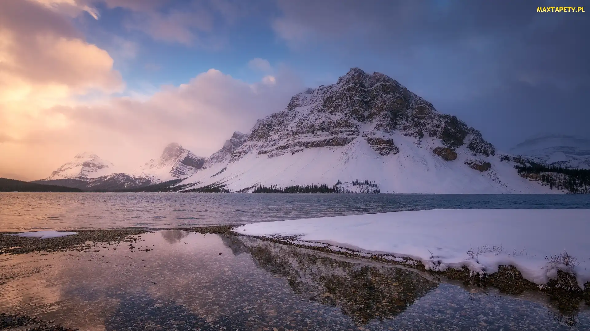 Chmury, Zima, Park Narodowy Banff, Kanada, Jezioro Bow Lake, Góry Canadian Rockies