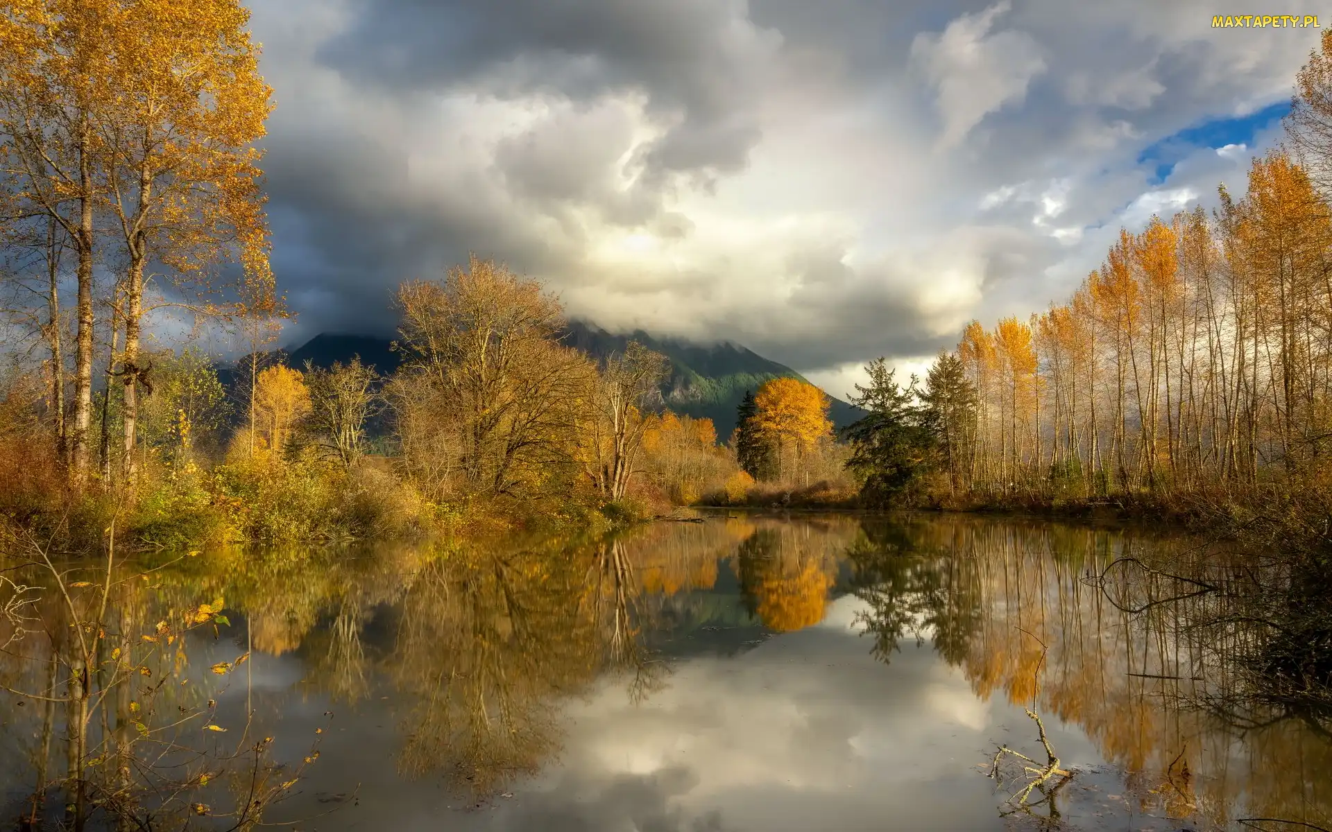 Stany Zjednoczone, Chmury, Mount Si, Stan Waszyngton, Staw, Drzewa, Dolina, Snoqualmie Valley, Jesień, Góra