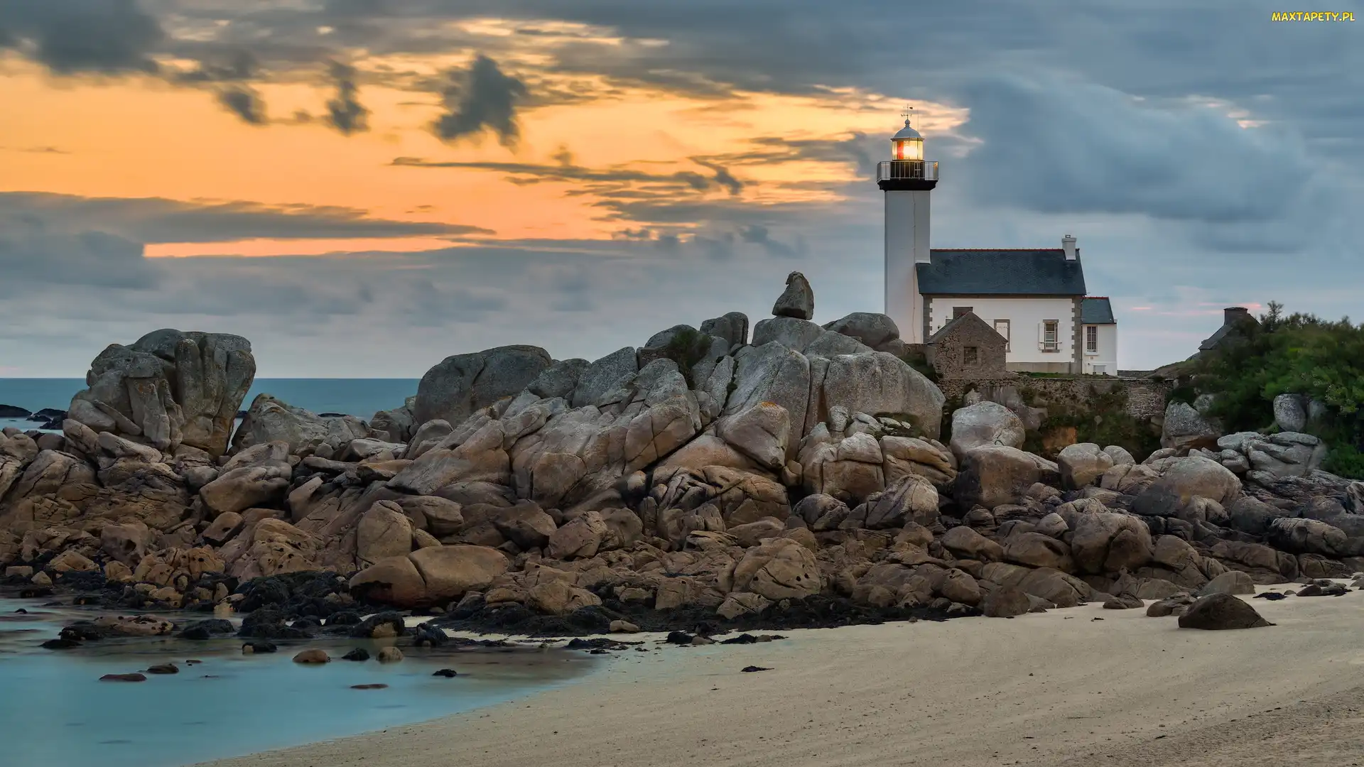 Skały, Francja, Phare de Pontusval, Brignogan-Plage, Latarnia morska