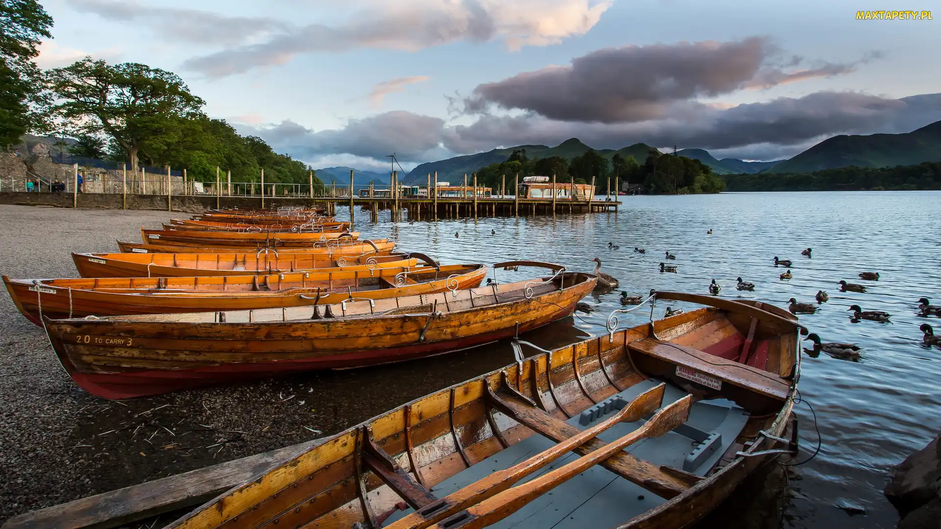 Anglia, Keswick, Kaczki, Łódki, Jezioro Derwent Water, Góry