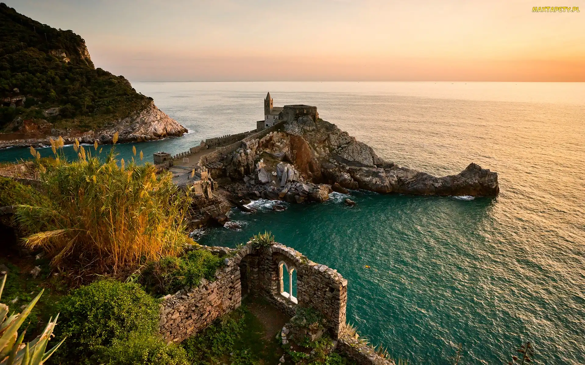 Chiesa di San Pietro, Morze Liguryjskie, Miasteczko Portovenere, Wybrzeże, Liguria, Kościół św Piotra, Włochy, Skały
