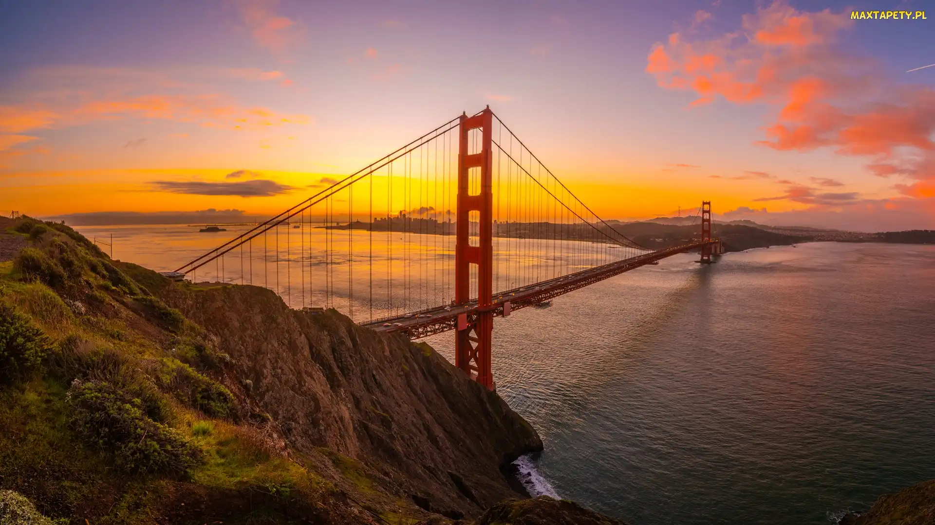Zachód słońca, Cieśnina Golden Gate, Stan Kalifornia, Stany Zjednoczone, Skały, Most Golden Gate Bridge