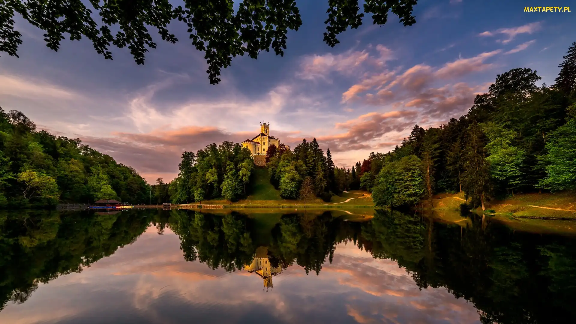 Chorwacja, Chmury, Jezioro, Drzewa, Zamek Trakoscan