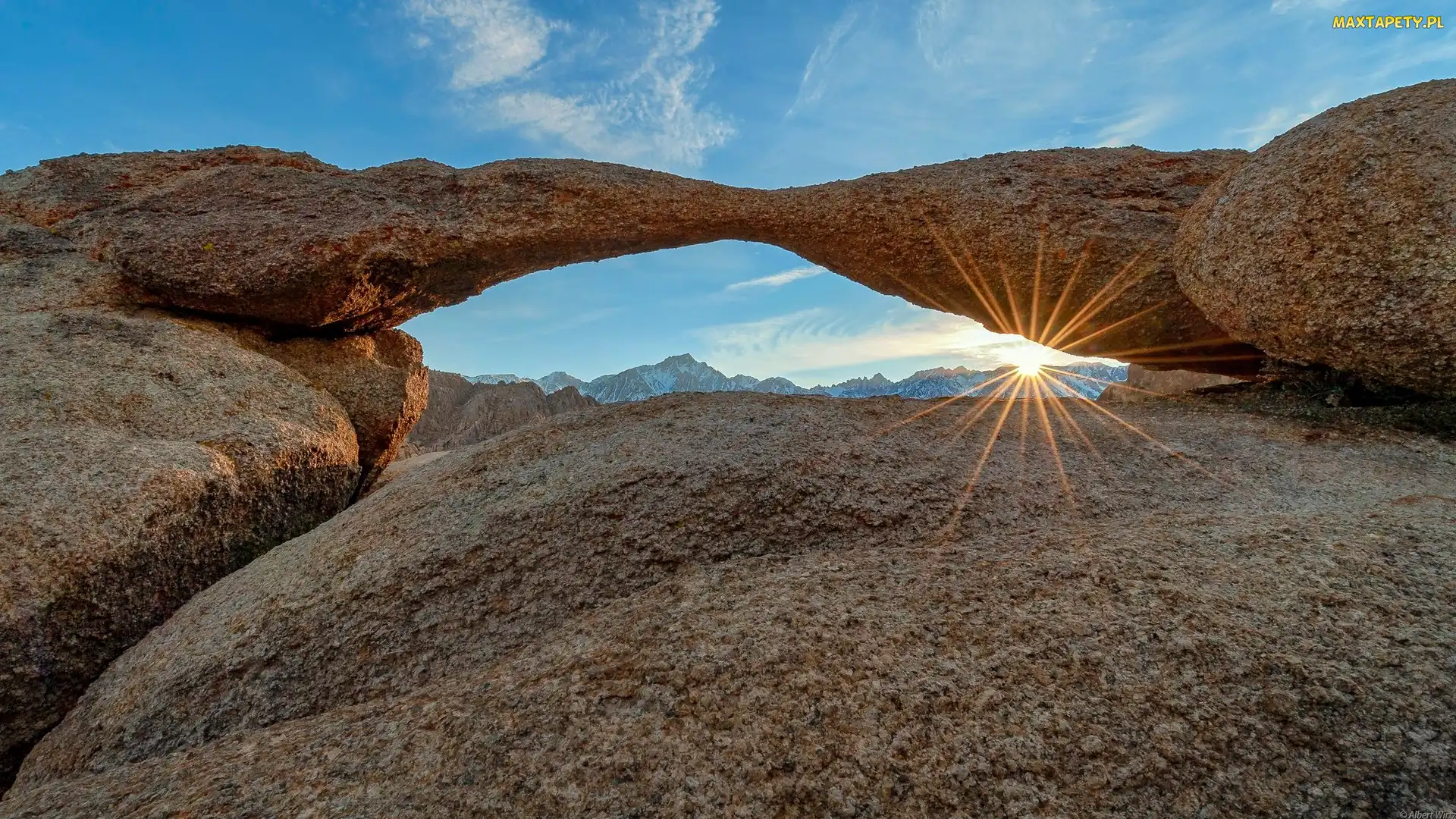 Łuk skalny, Słońce, Skały, Góry, Kalifornia, Lathe Arch, Stany Zjednoczone, Alabama Hills