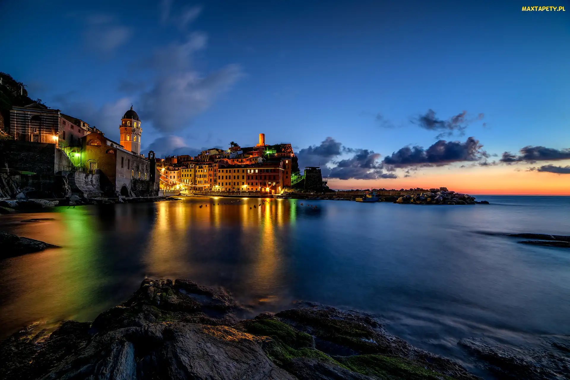 Włochy, Niebo, Domy, Chmury, Skały, Morze, Vernazza, Cinque Terre, Noc