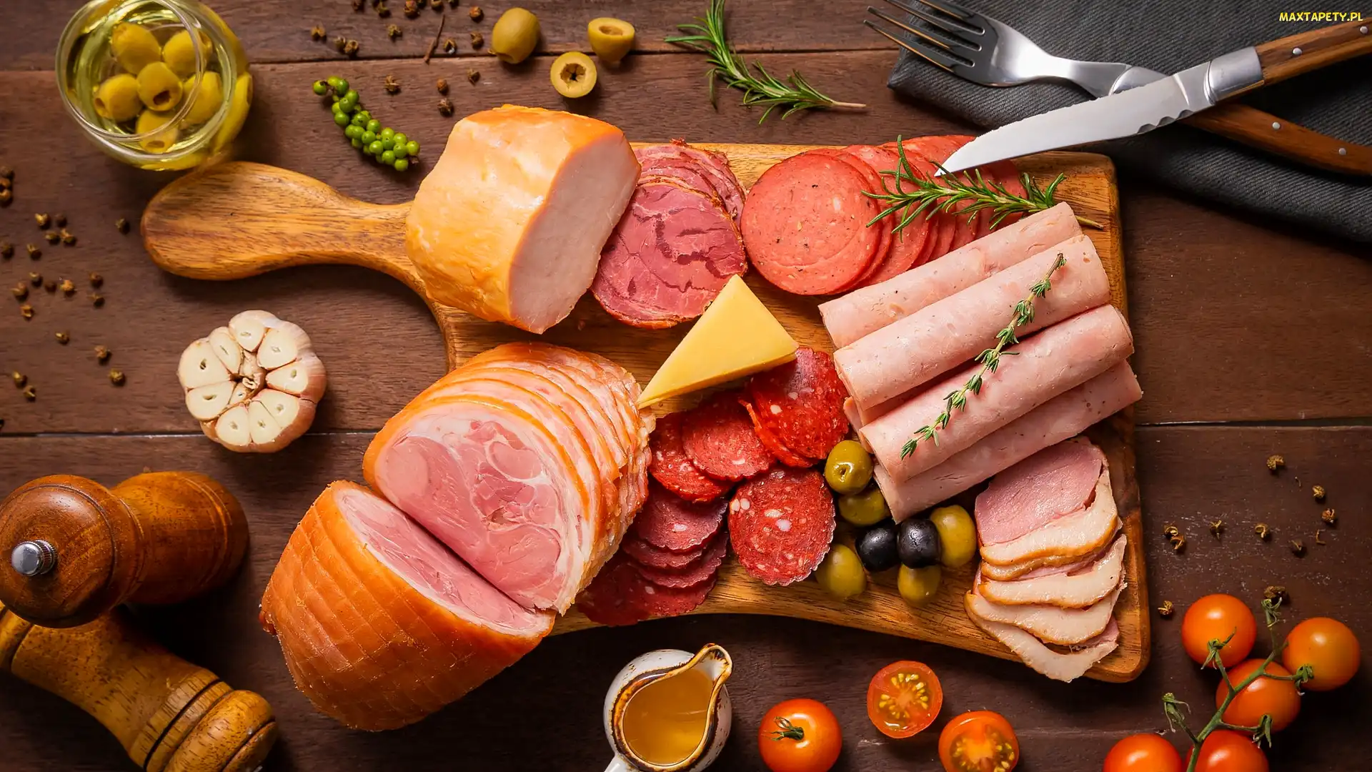 Sztućce, Pomidory, Plasterki, Wędliny, Deska, Oliwki