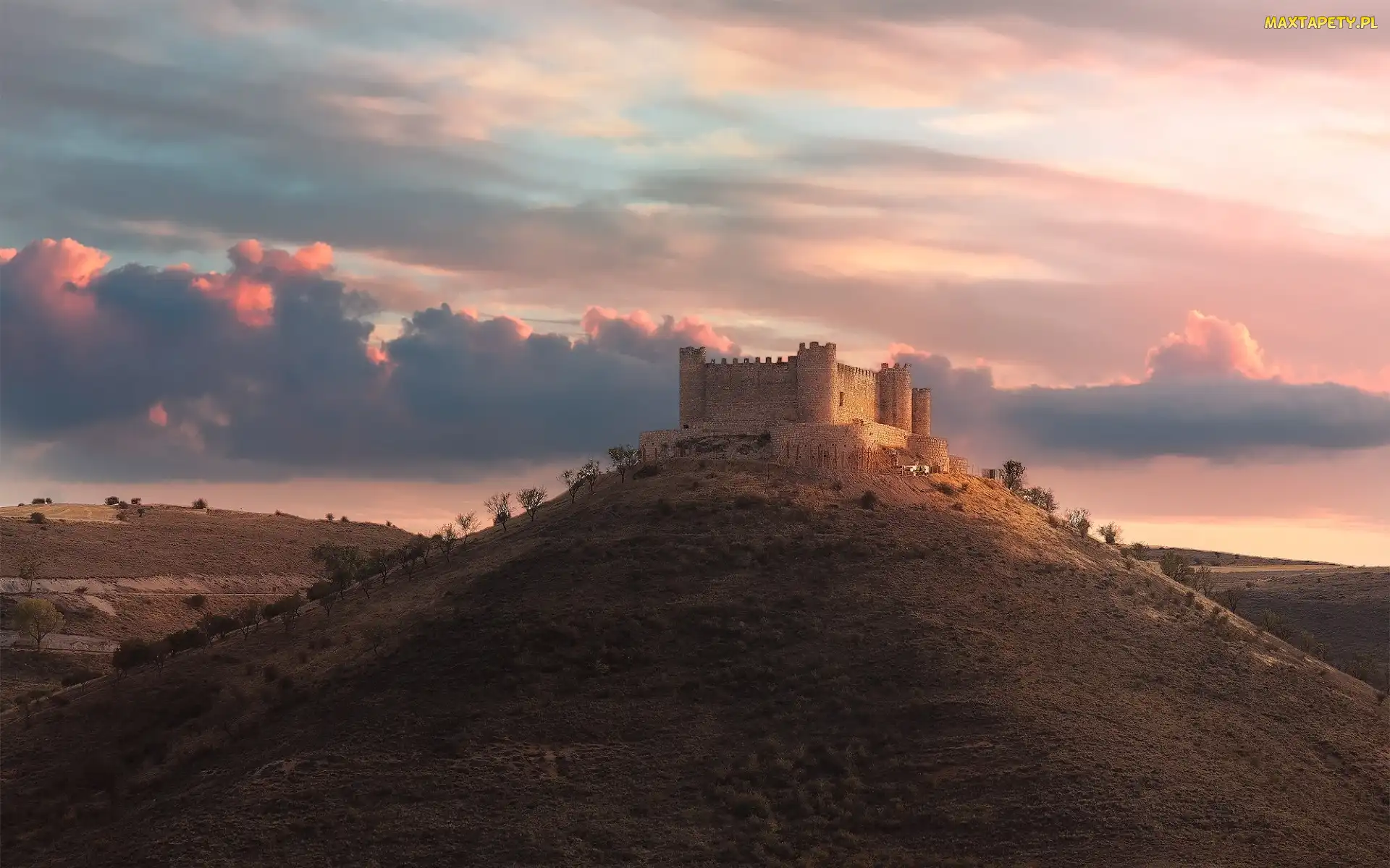 Kastylia-La Mancha, Castle of Jadraque, Hiszpania, Zamek, Zachód słońca, Gmina Jadraque, Chmury, Wzgórze