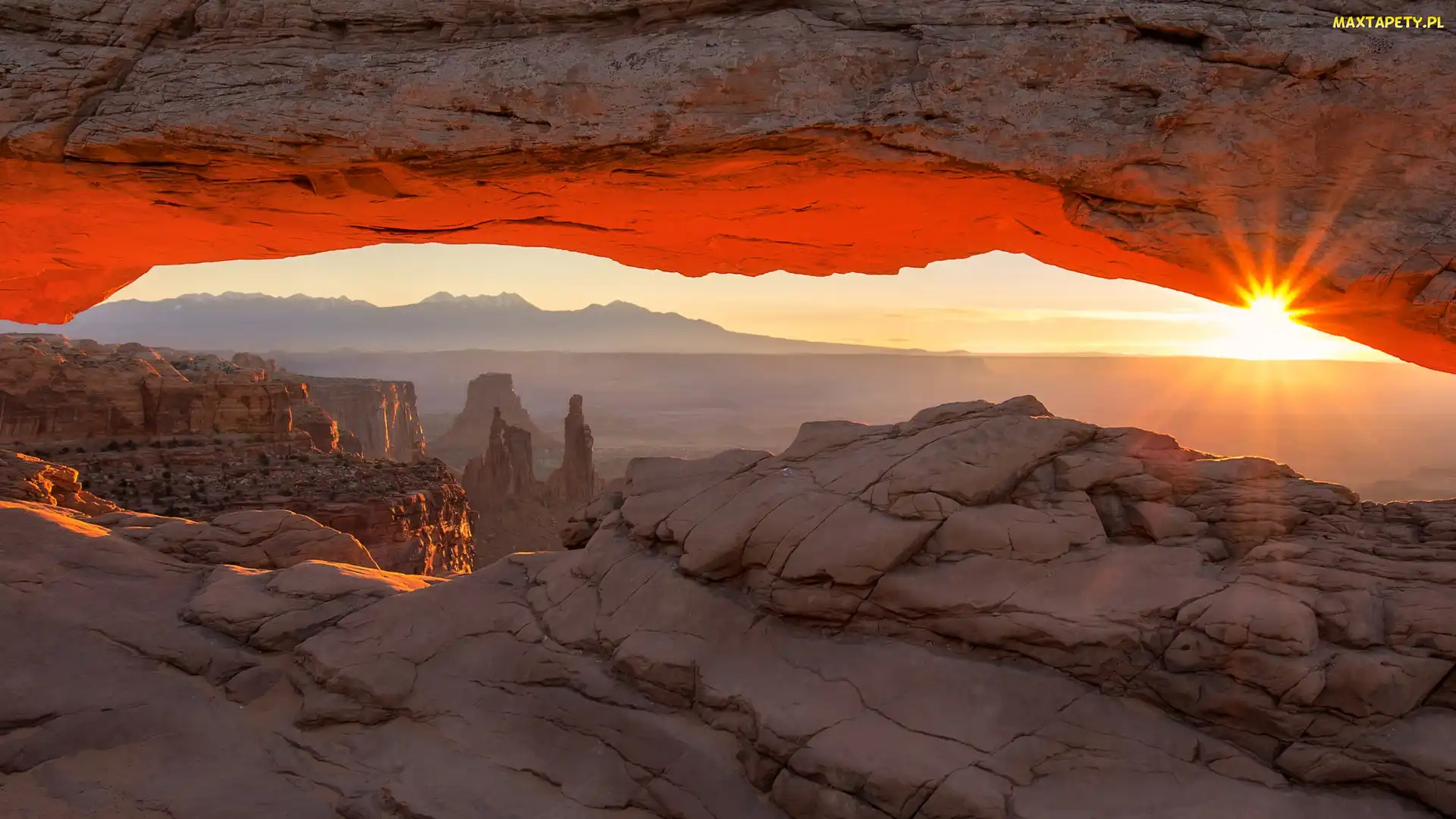 Promienie słońca, Skały, Stan Utah, Wschód słońca, Łuk Mesa Arch, Stany Zjednoczone, Park Narodowy Canyonlands