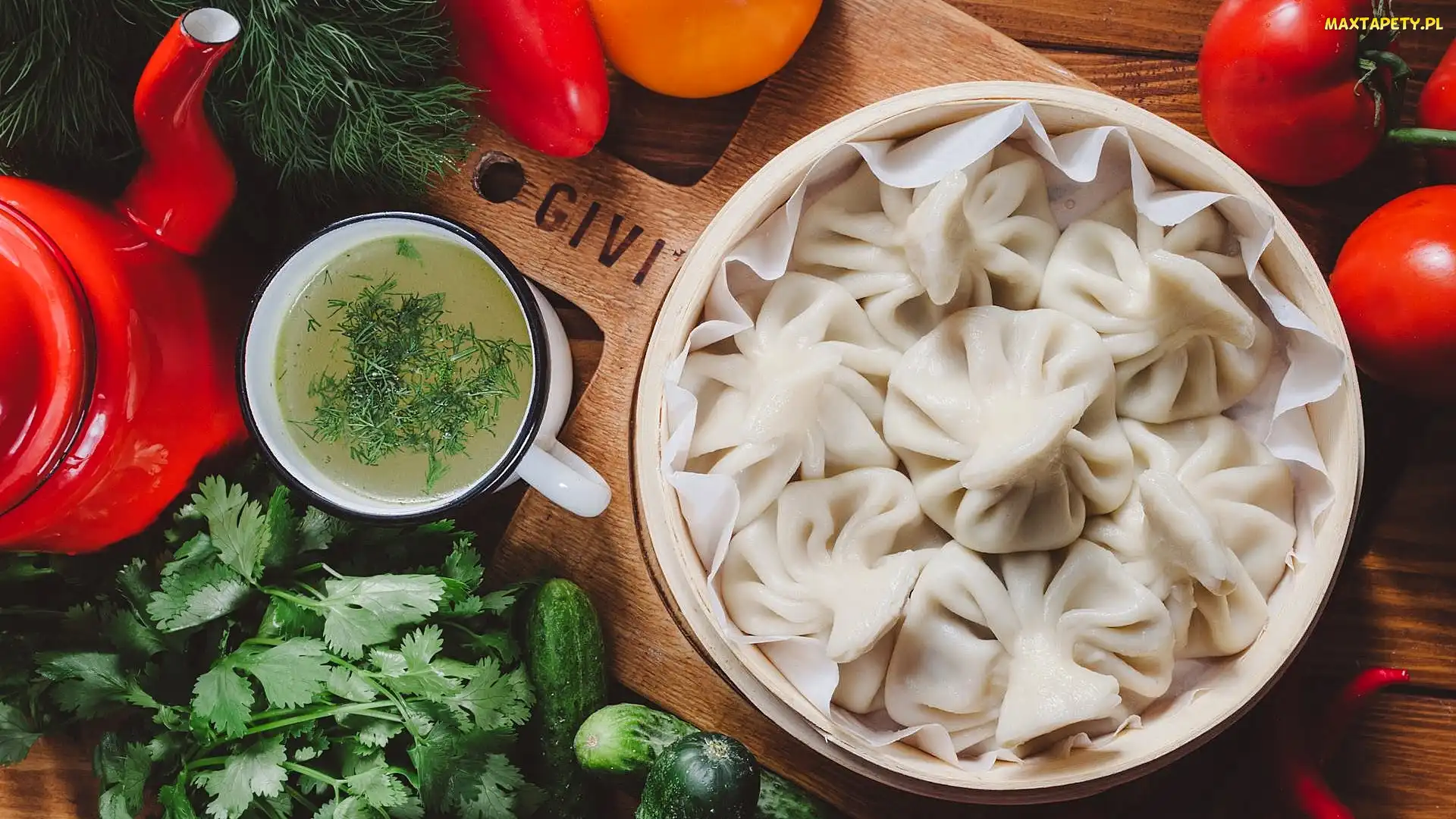 Papryka, Ogórki, Chinkali, Pomidory, Czajnik, Pierogi, Deska