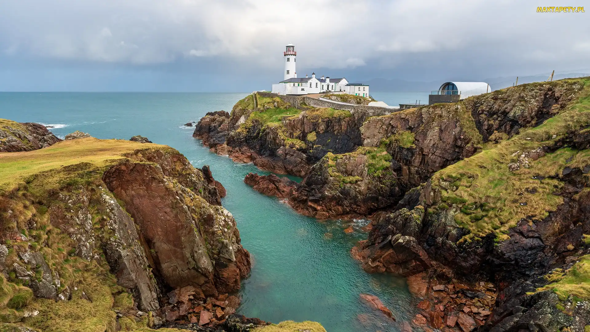 Latarnia morska, Chmury, Morze, Skały, Hrabstwo Donegal, Fanad Head Lighthouse, Irlandia, Portsalon