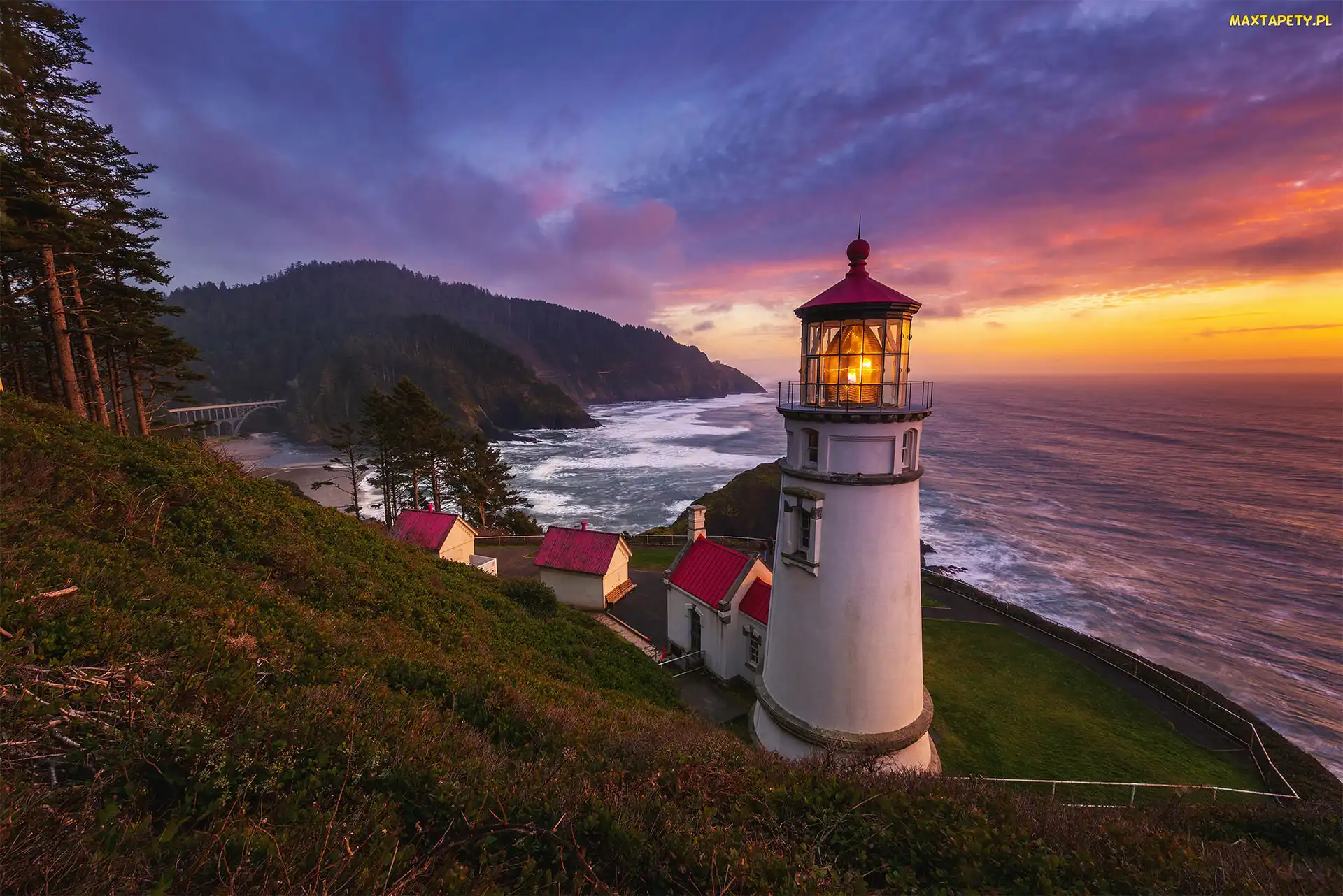 Zachód słońca, Stany Zjednoczone, Heceta Head Lighthouse, Stan Oregon, Latarnia morska